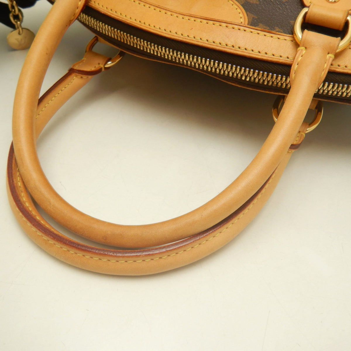 Louis Vuitton Brown Monogram Monogram Handbag (Pre-Owned)