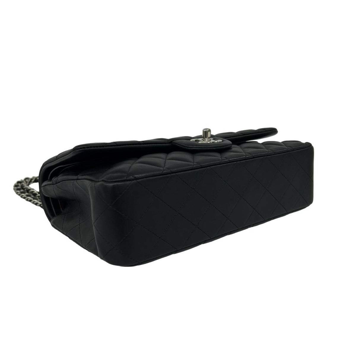 Chanel Black Leather Shoulder Bag (Pre-Owned)