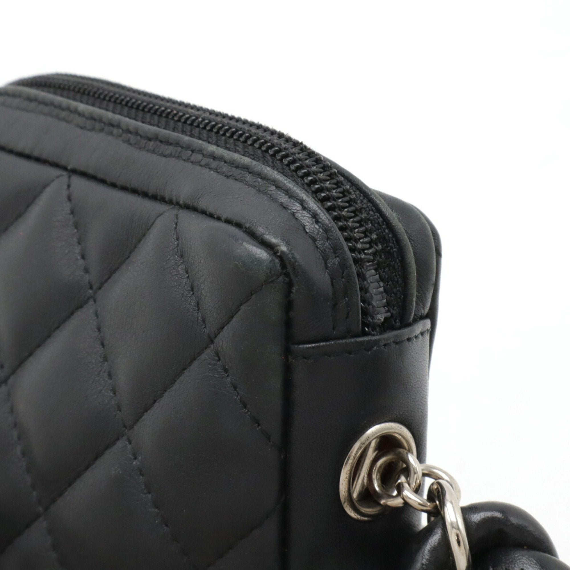 Chanel Black Pink White Leather Shoulder Bag (Pre-Owned)