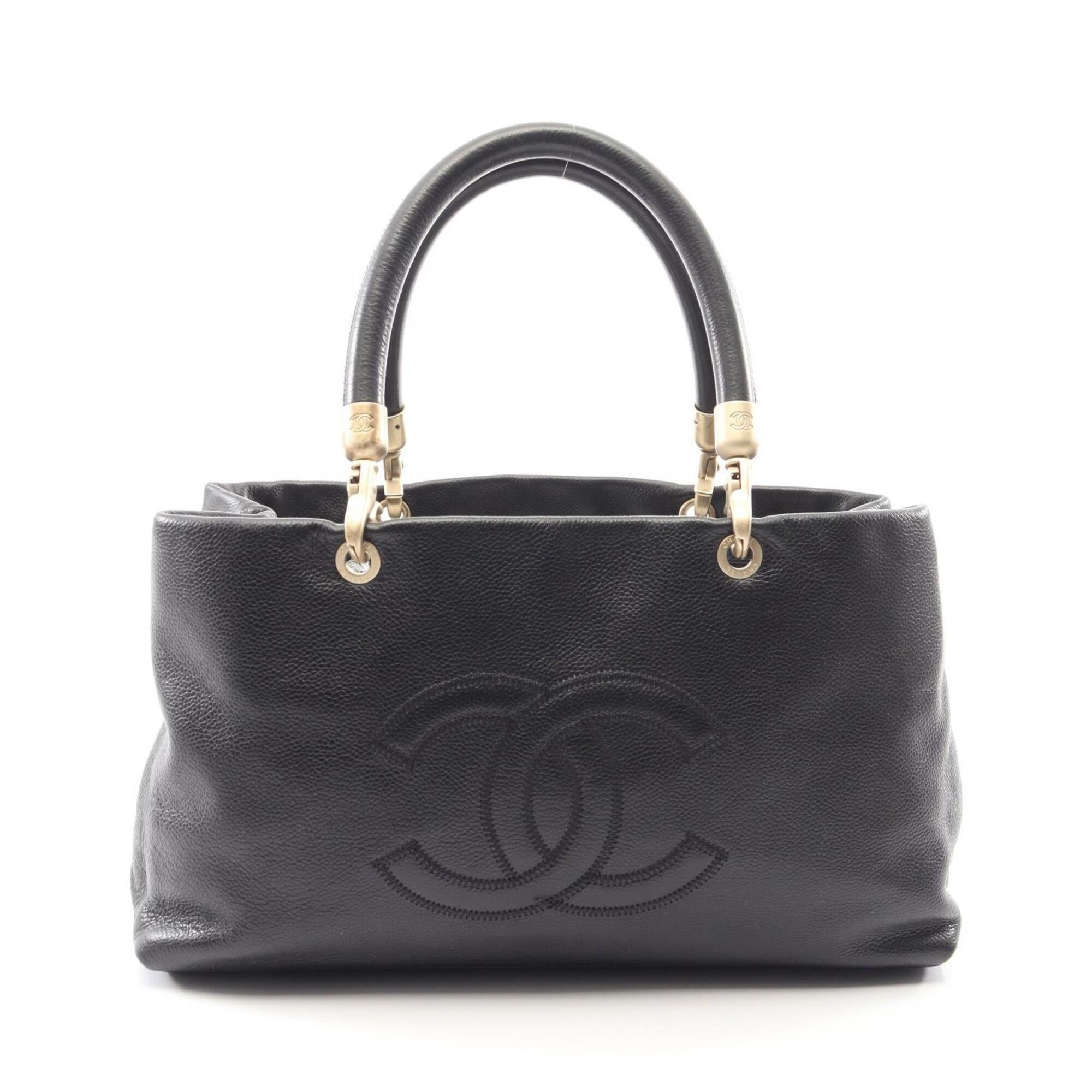 Chanel Black Grained Calfskin Handbag (Pre-Owned)