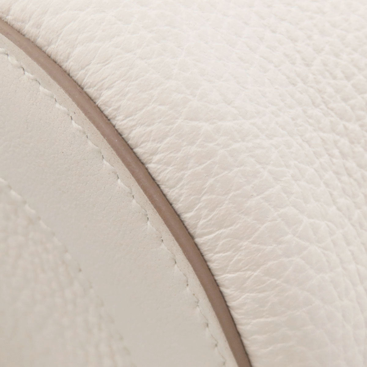 Hermes White Taurillon Clemence Leather Handbag (Pre-Owned)
