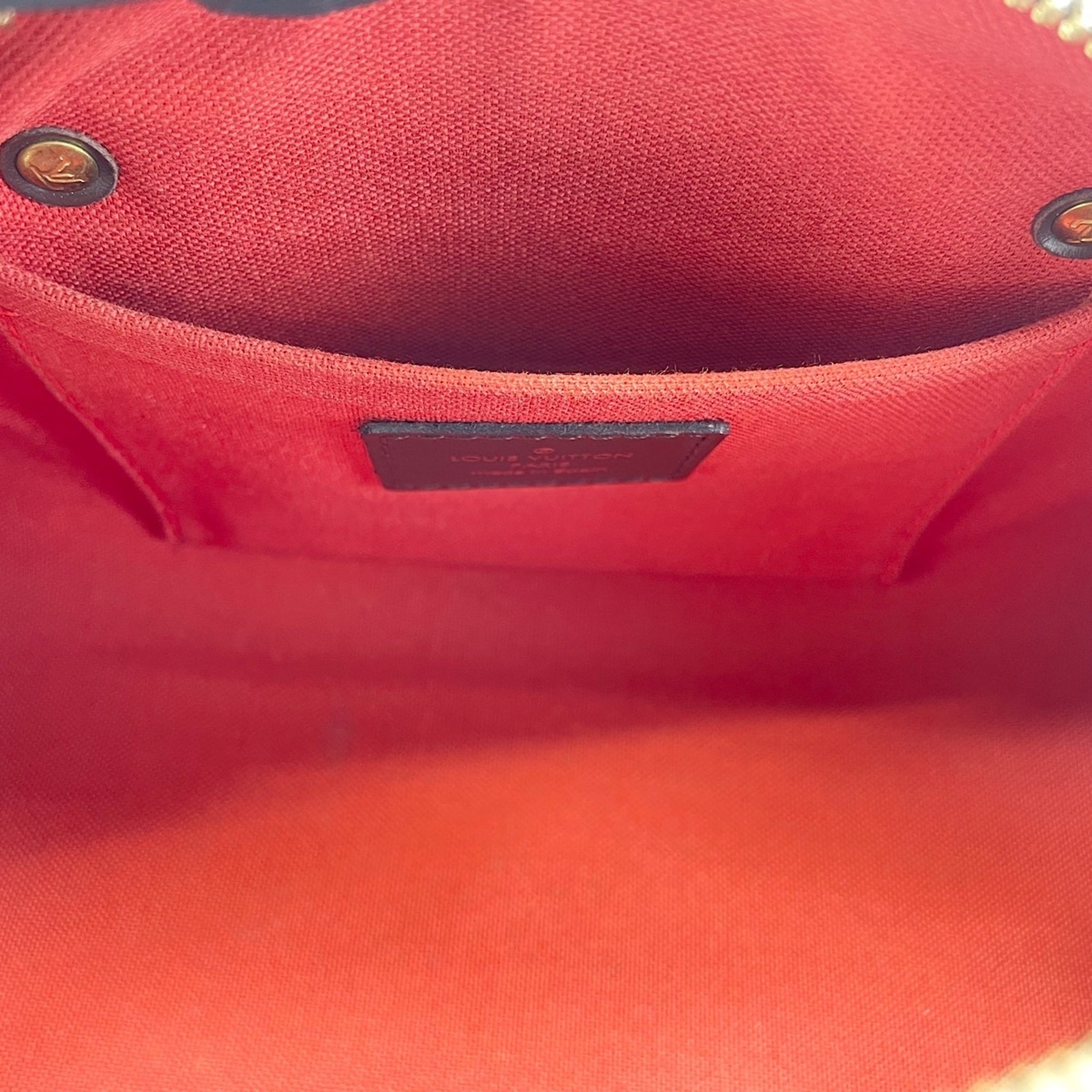 Louis Vuitton Brown Handbag (Pre-Owned)
