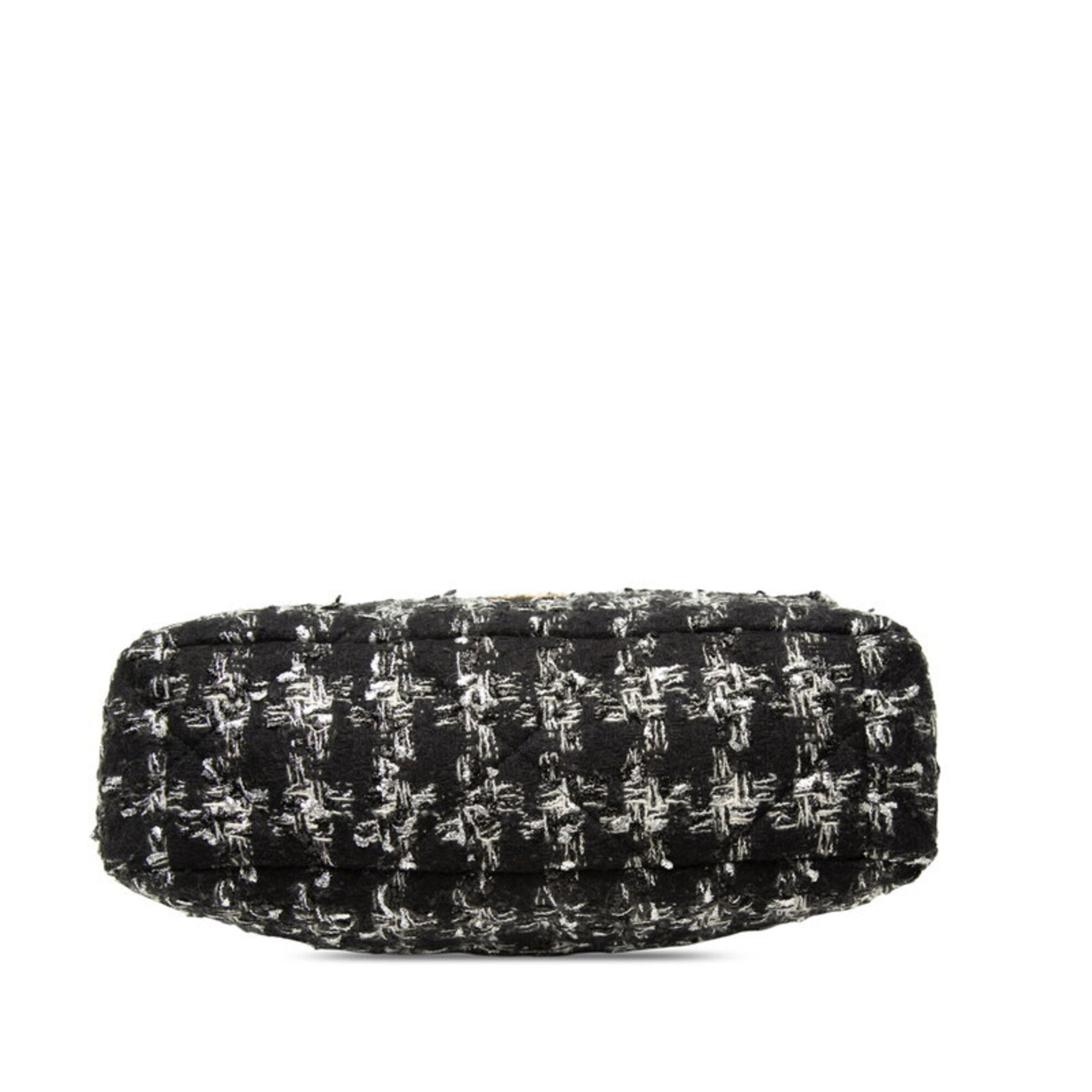 Chanel Black Tweed Shoulder Bag (Pre-Owned)