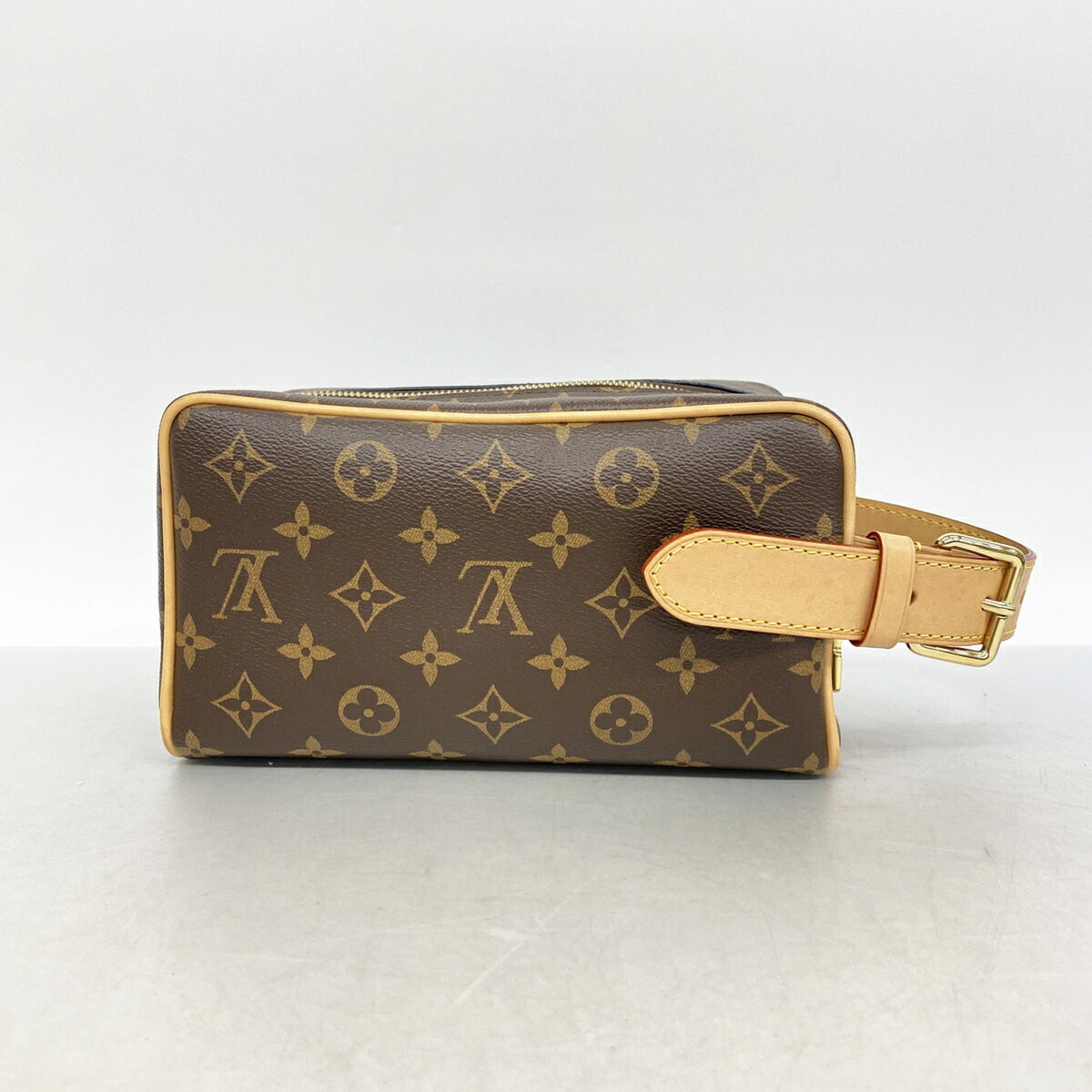 Louis Vuitton Brown Clutch Bag (Pre-Owned)