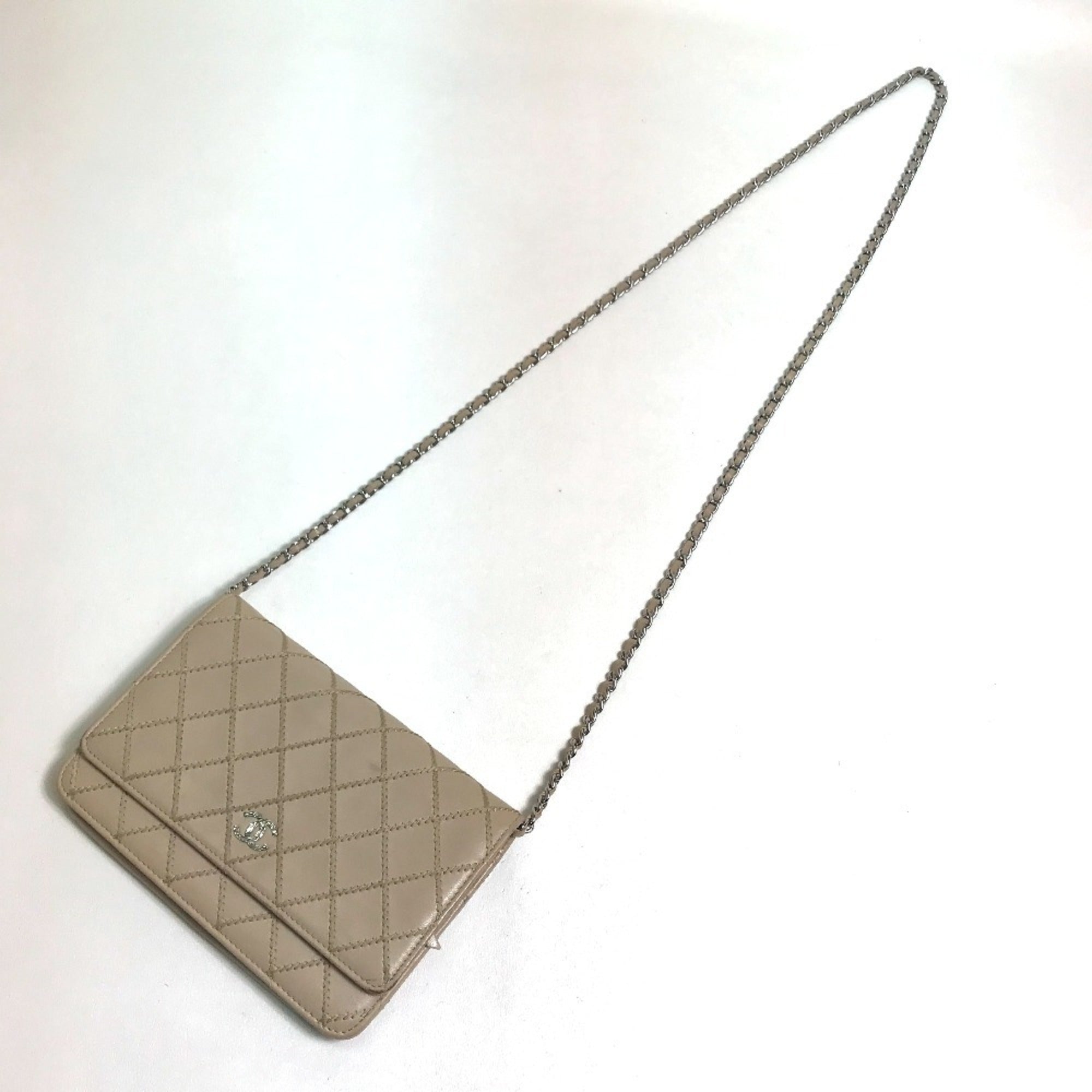 Chanel Beige Leather Chain/Shoulder Wallet (Pre-Owned)
