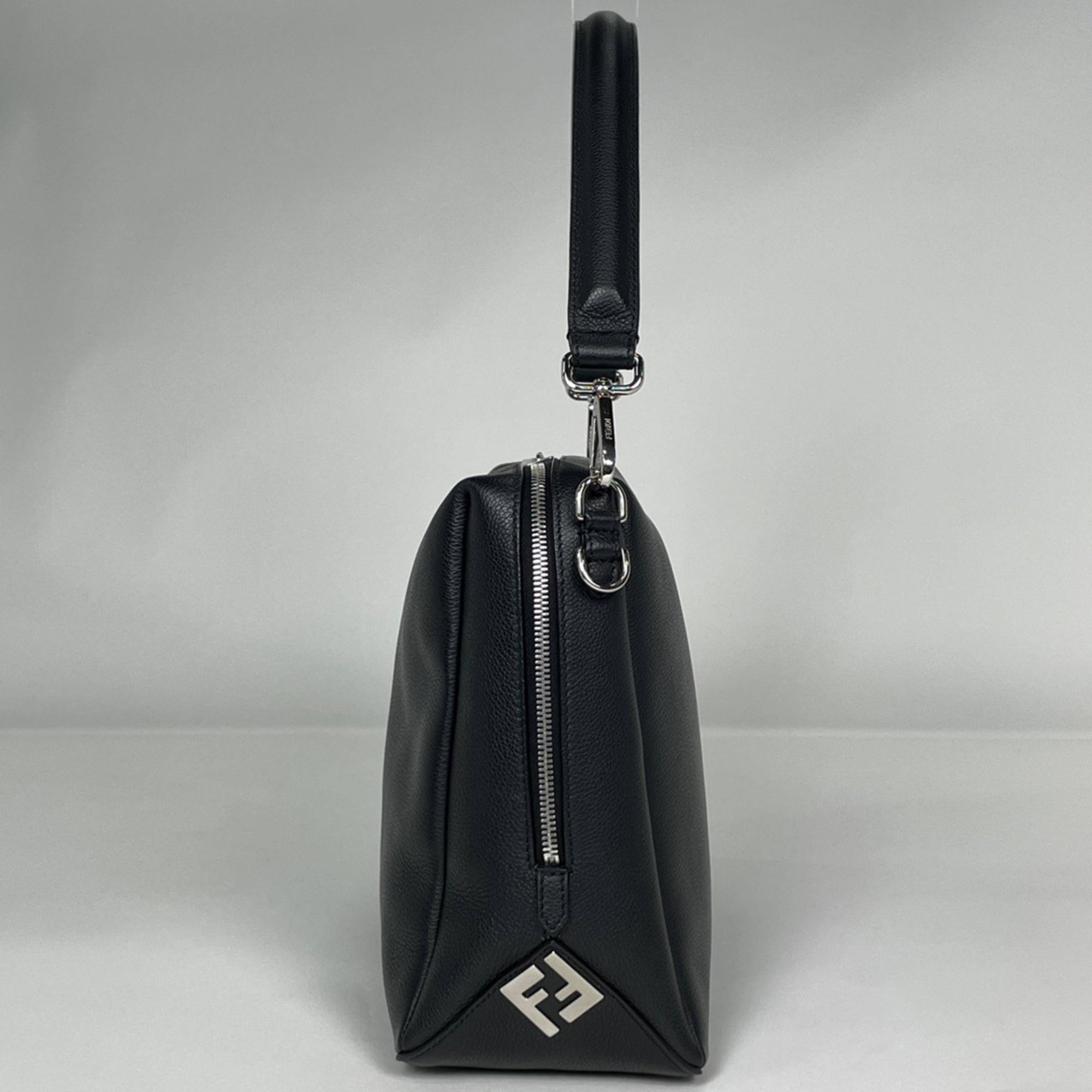 Fendi Black Leather Handbag (Pre-Owned)