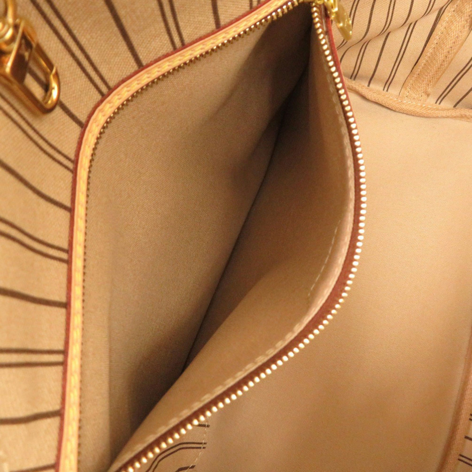 Louis Vuitton Brown Monogram Monogram Handbag Tote Bag (Pre-Owned)
