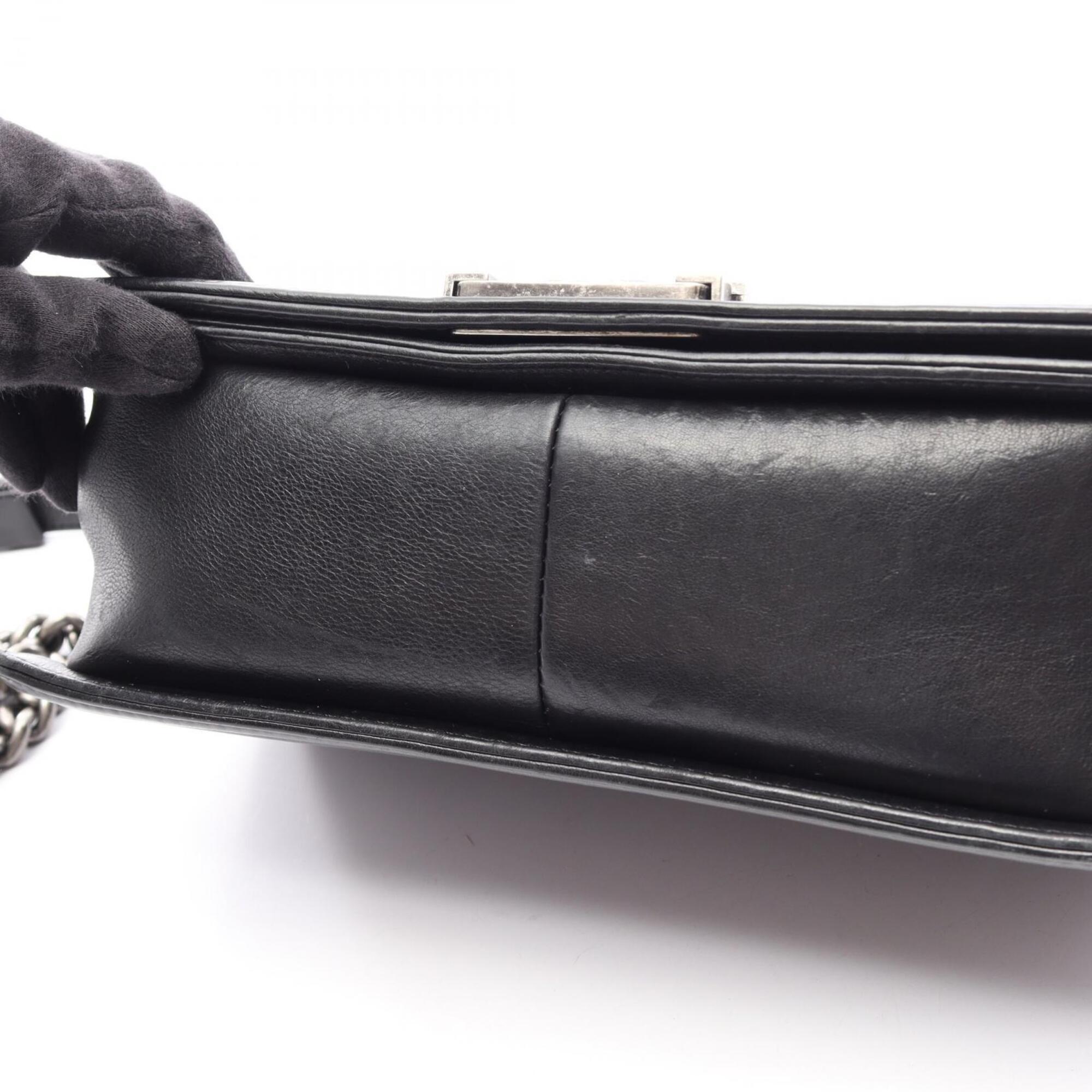 Chanel Black Leather Handbag Shoulder Bag (Pre-Owned)