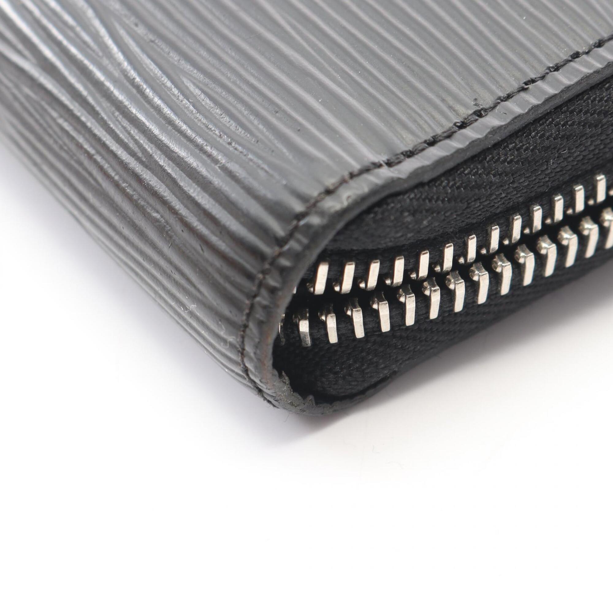 Louis Vuitton Black Leather Long Wallet (Bi-Fold) (Pre-Owned)