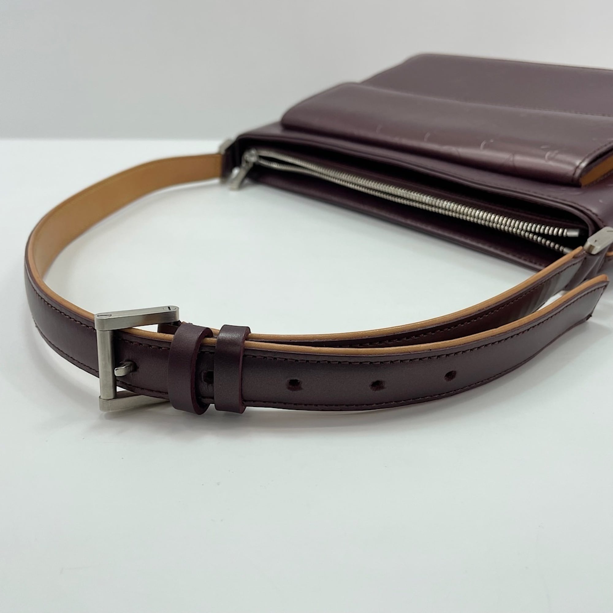 Louis Vuitton Brown Shoulder Bag (Pre-Owned)