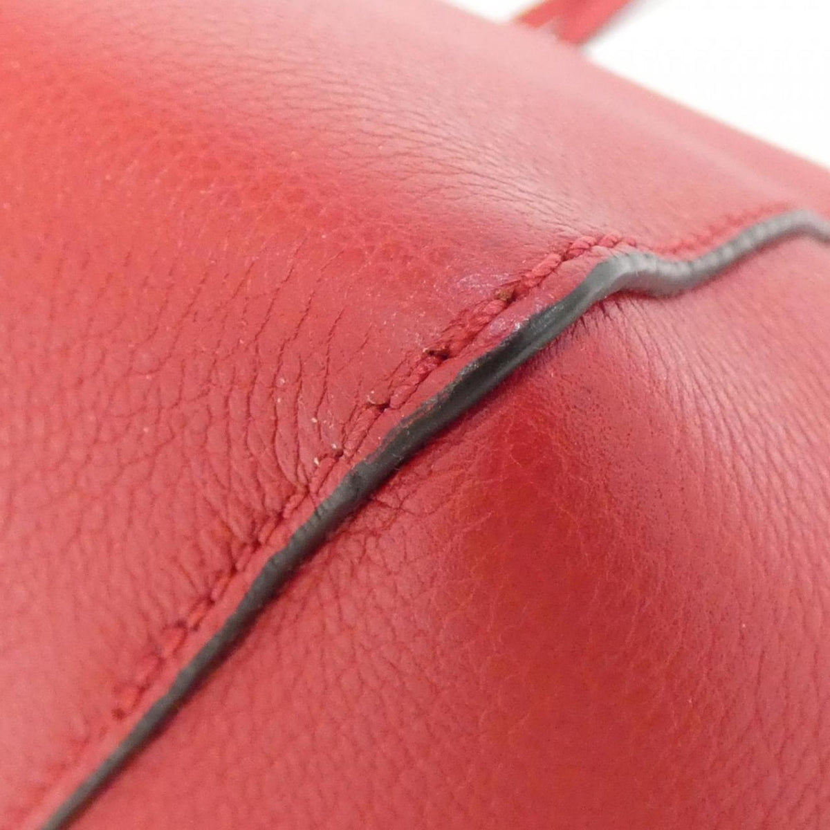 Louis Vuitton Red Color Ruby Leather Handbag (Pre-Owned)