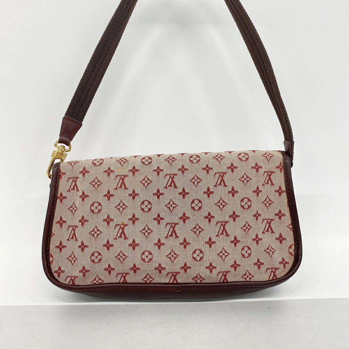 Louis Vuitton Cerise Shoulder Bag (Pre-Owned)