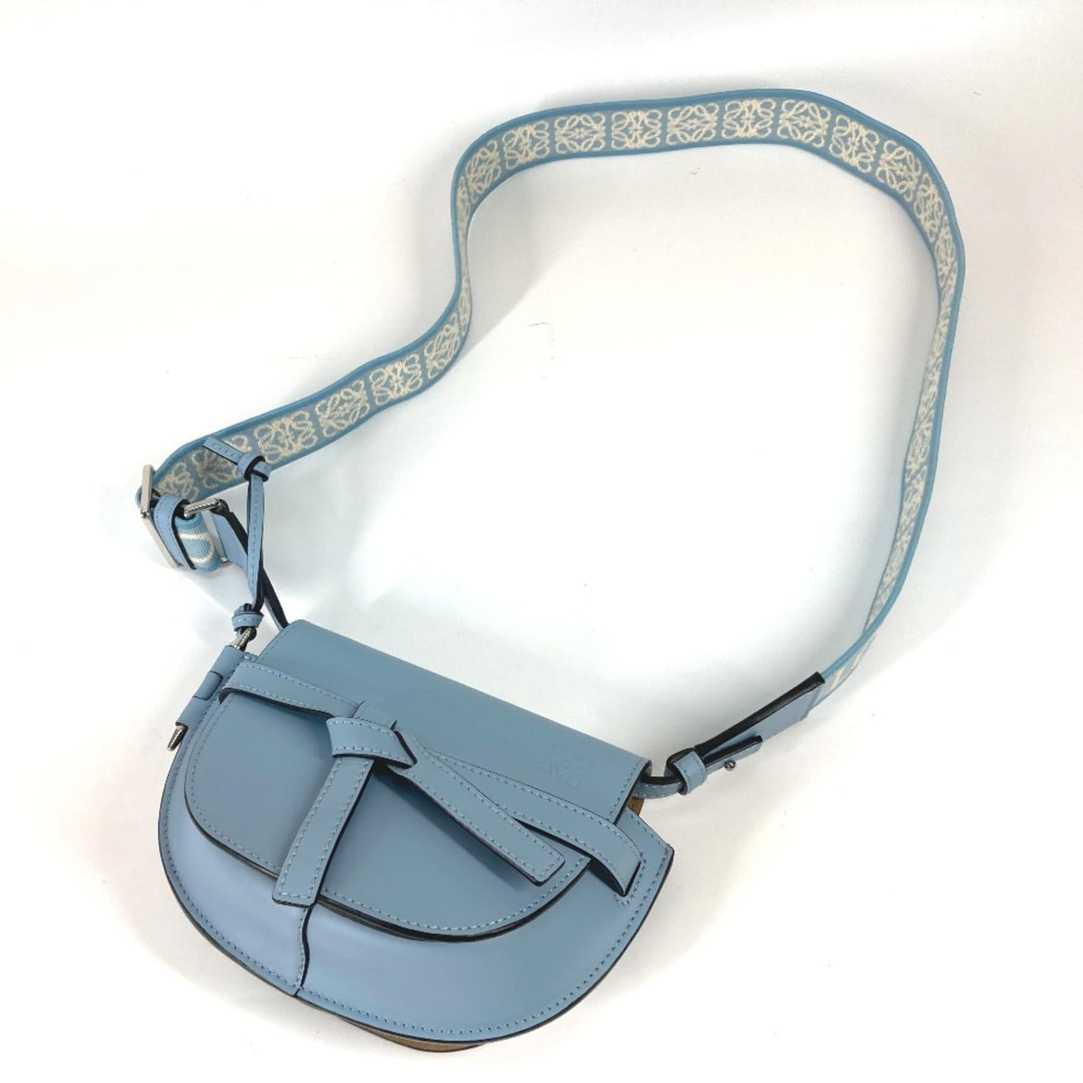 Loewe Blue Leather Shoulder Bag (Pre-Owned)