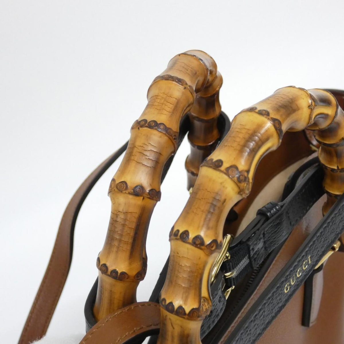 Gucci Brown Leather Handbag (Pre-Owned)