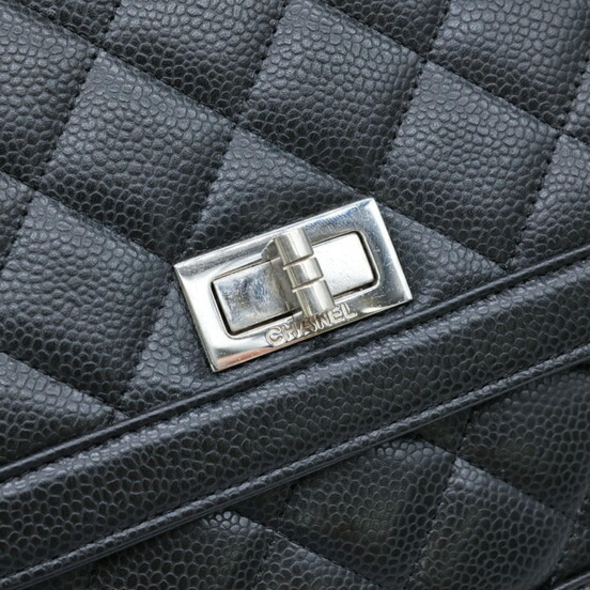 Chanel Black Caviar Leather Shoulder Bag (Pre-Owned)