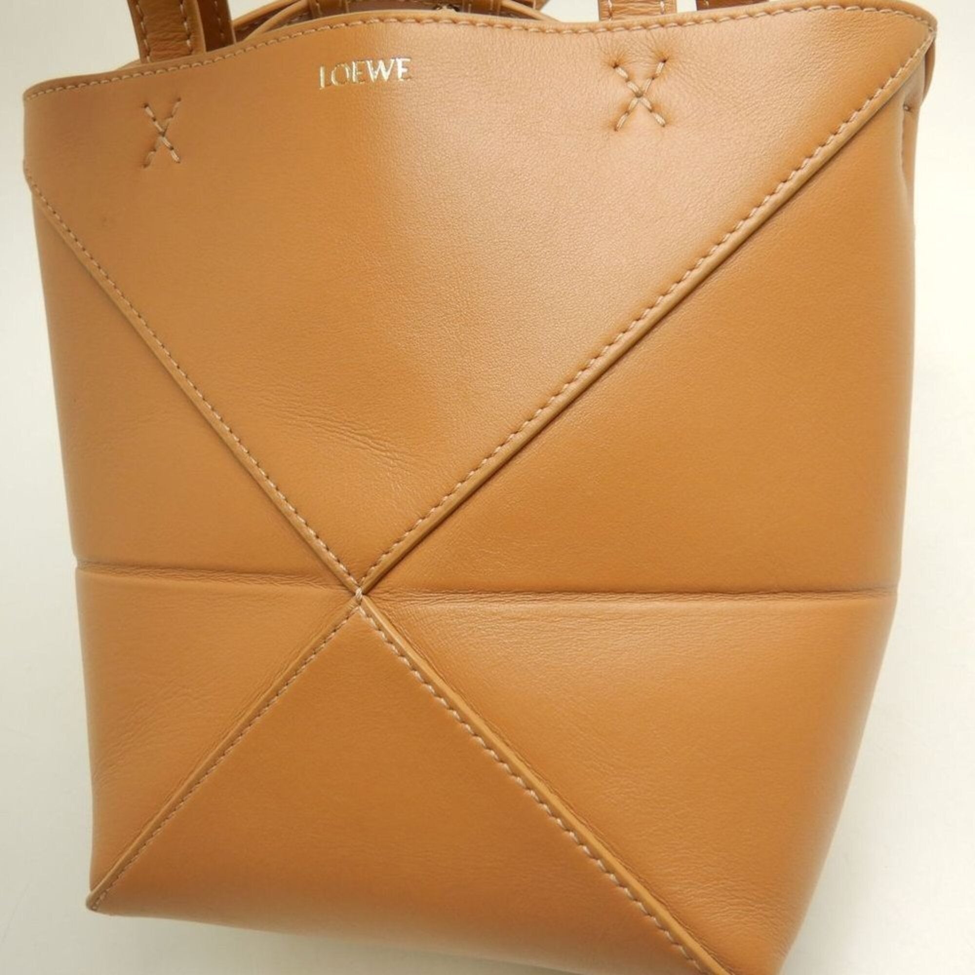 Loewe Gold Leather Tote Bag (Pre-Owned)