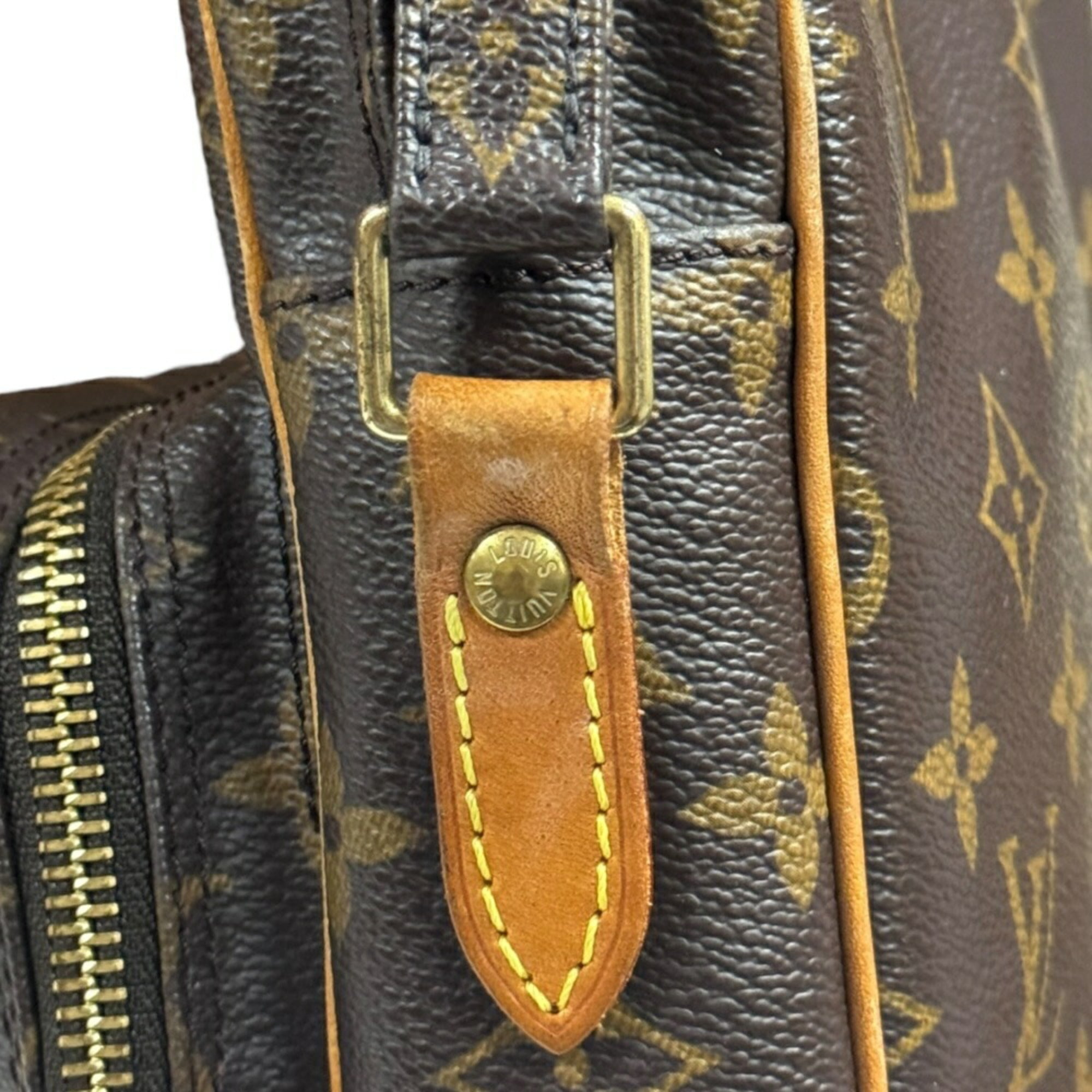 Louis Vuitton Brown Monogram Canvas Shoulder Bag (Pre-Owned)
