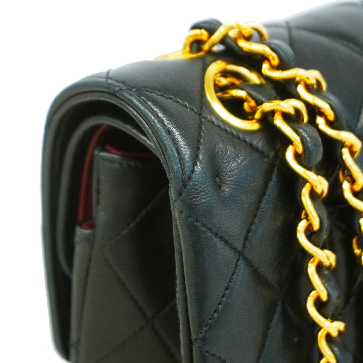 Chanel Black Leather Shoulder Bag (Pre-Owned)
