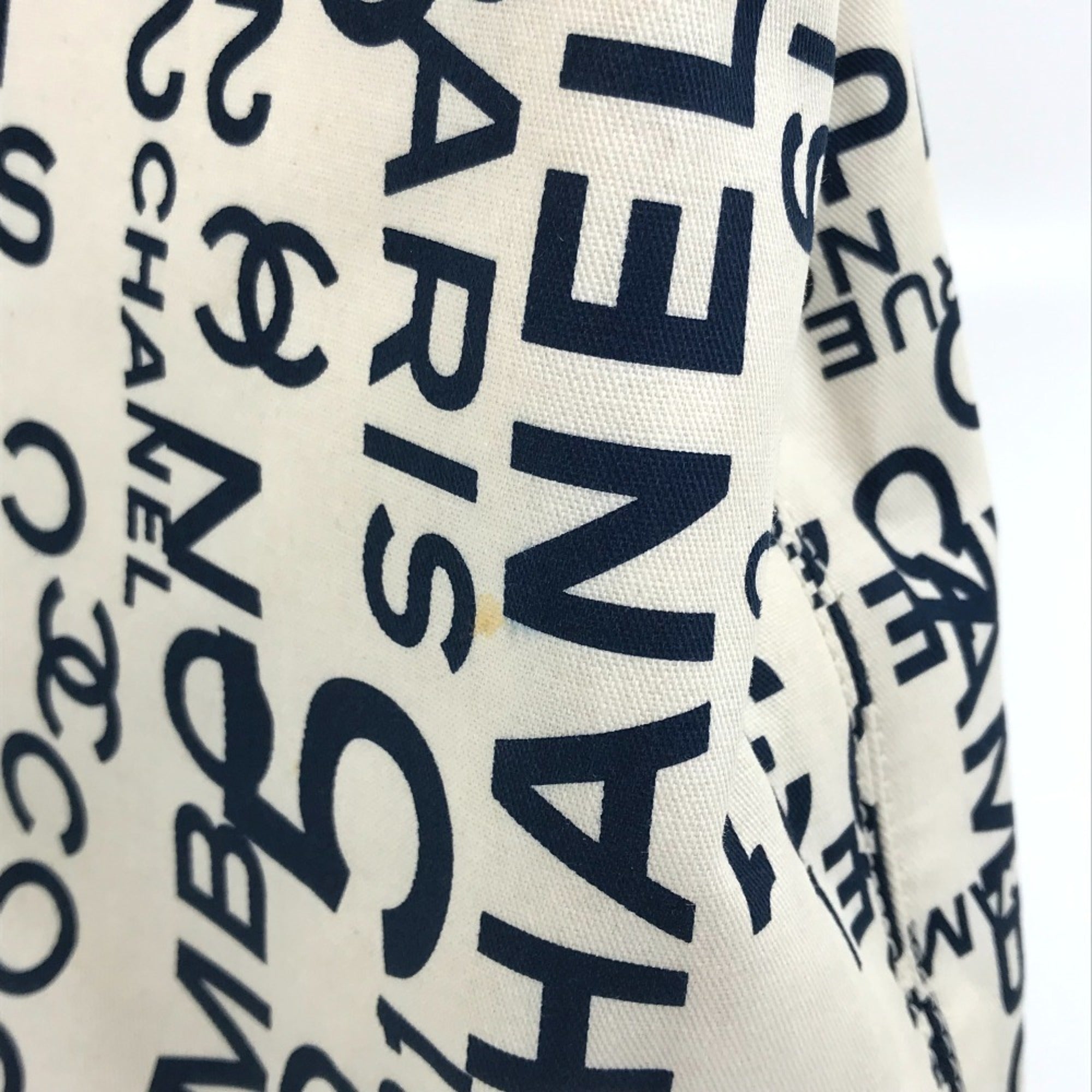 Chanel Navy White Canvas Shoulder Bag Tote Bag (Pre-Owned)