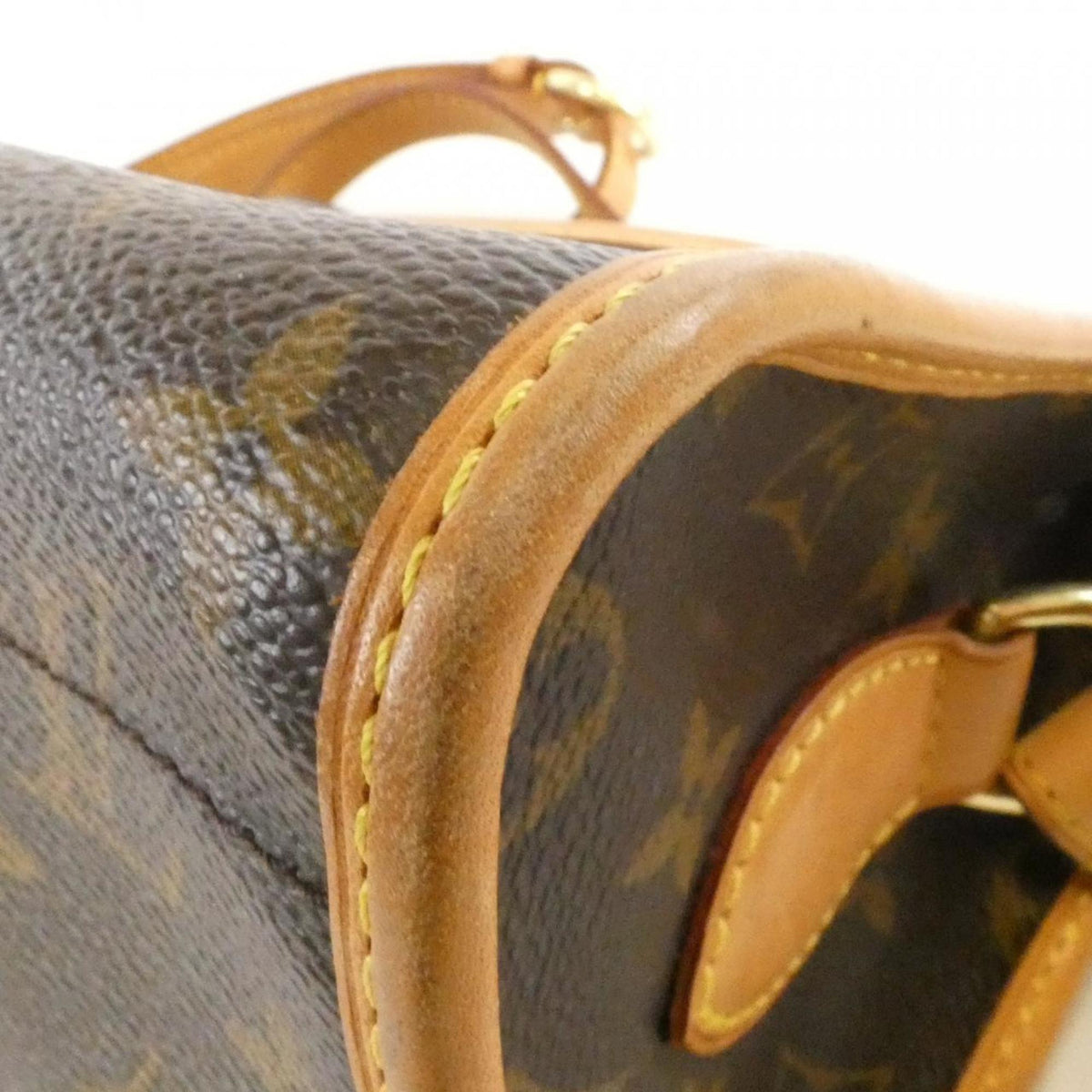 Louis Vuitton Brown Coated Canvas Shoulder Bag (Pre-Owned)
