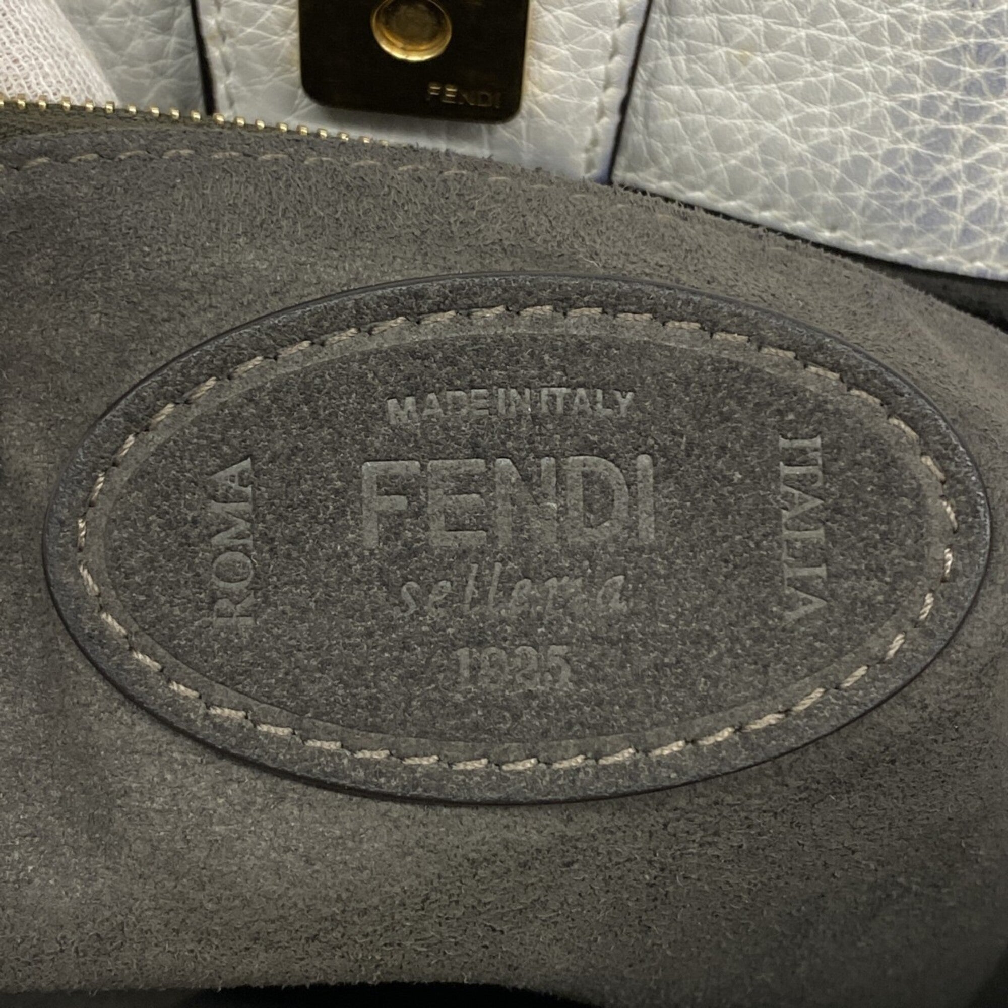 Fendi White Leather Handbag (Pre-Owned)