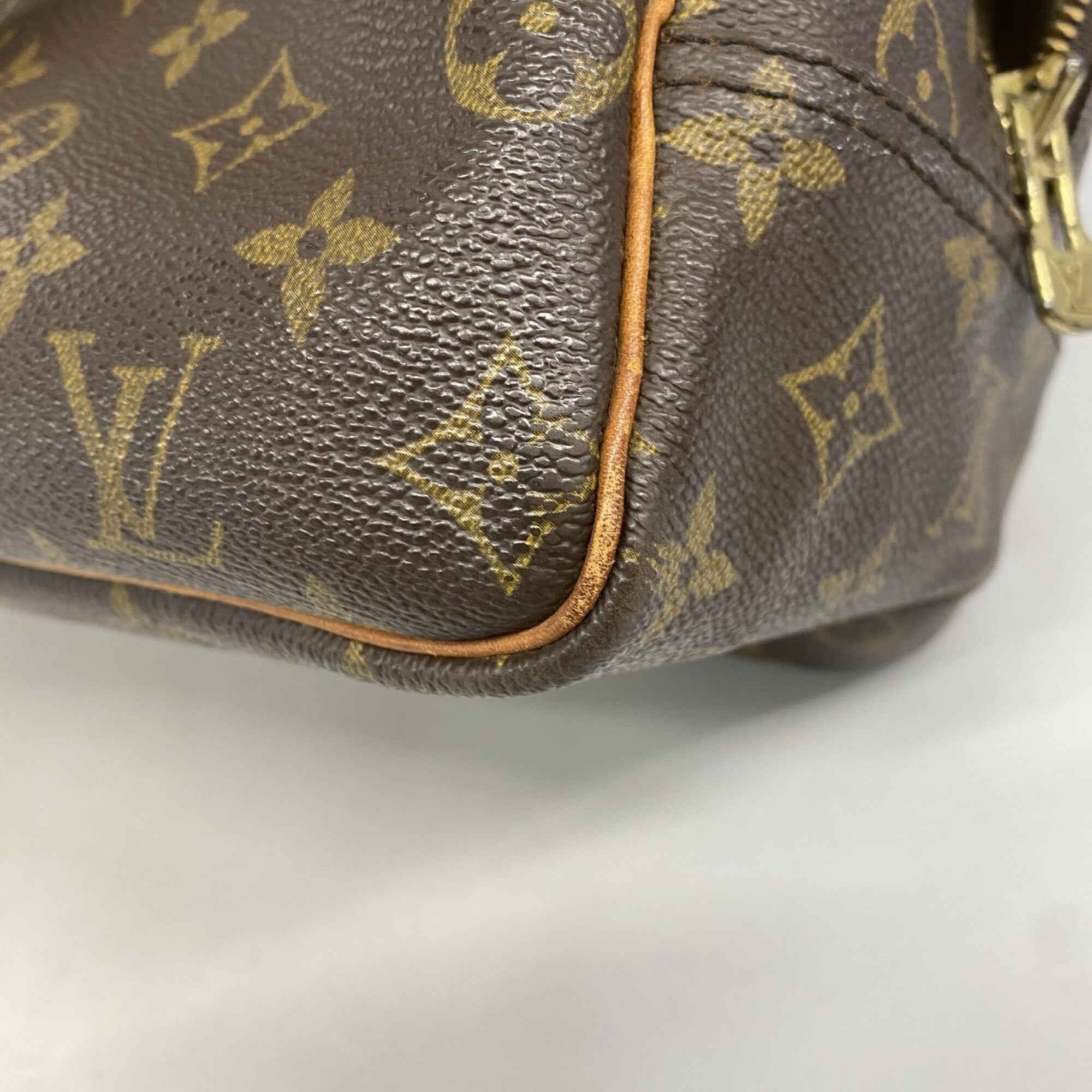 Louis Vuitton Brown Handbag (Pre-Owned)