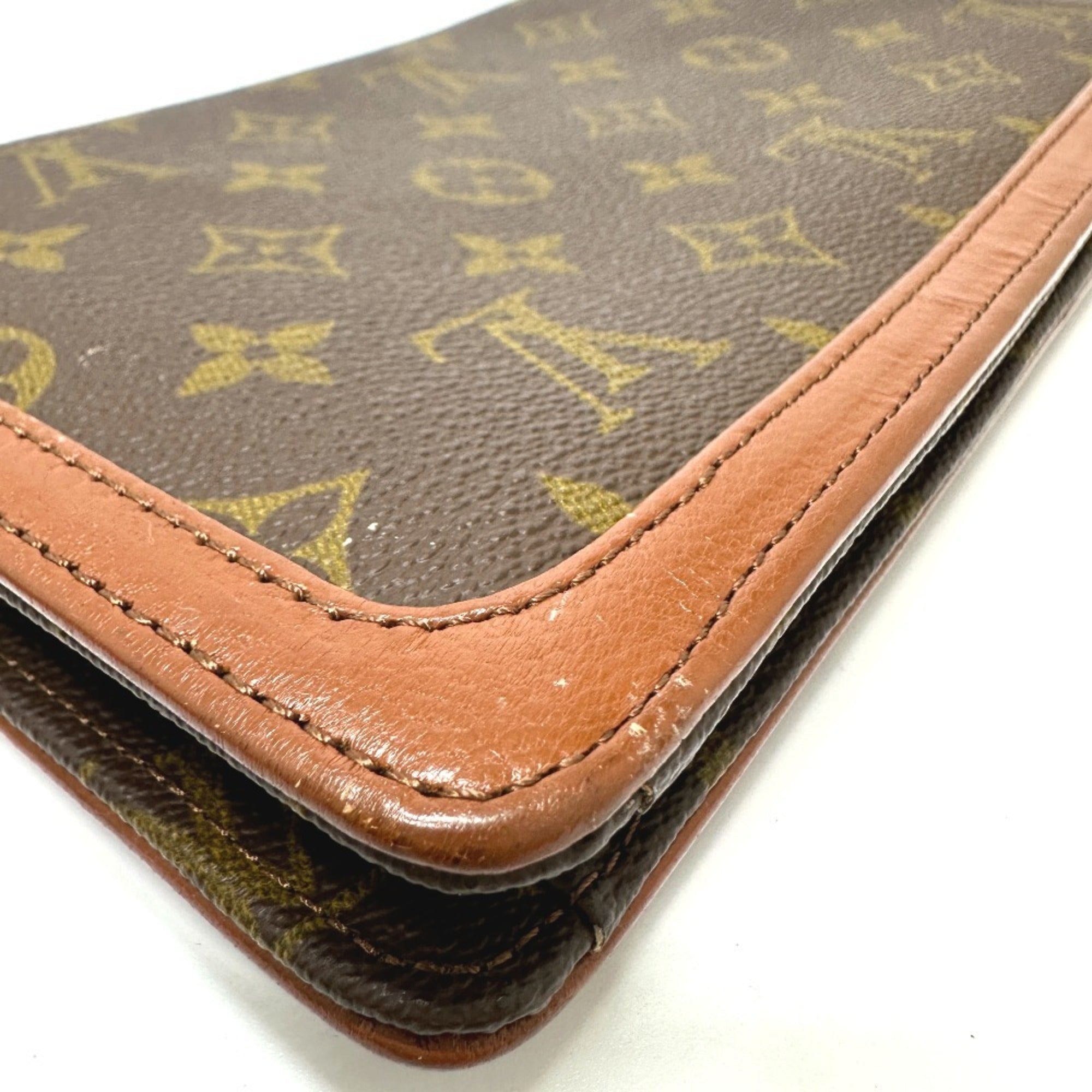Louis Vuitton Brown Monogram Clutch Bag Pochette (Pre-Owned)