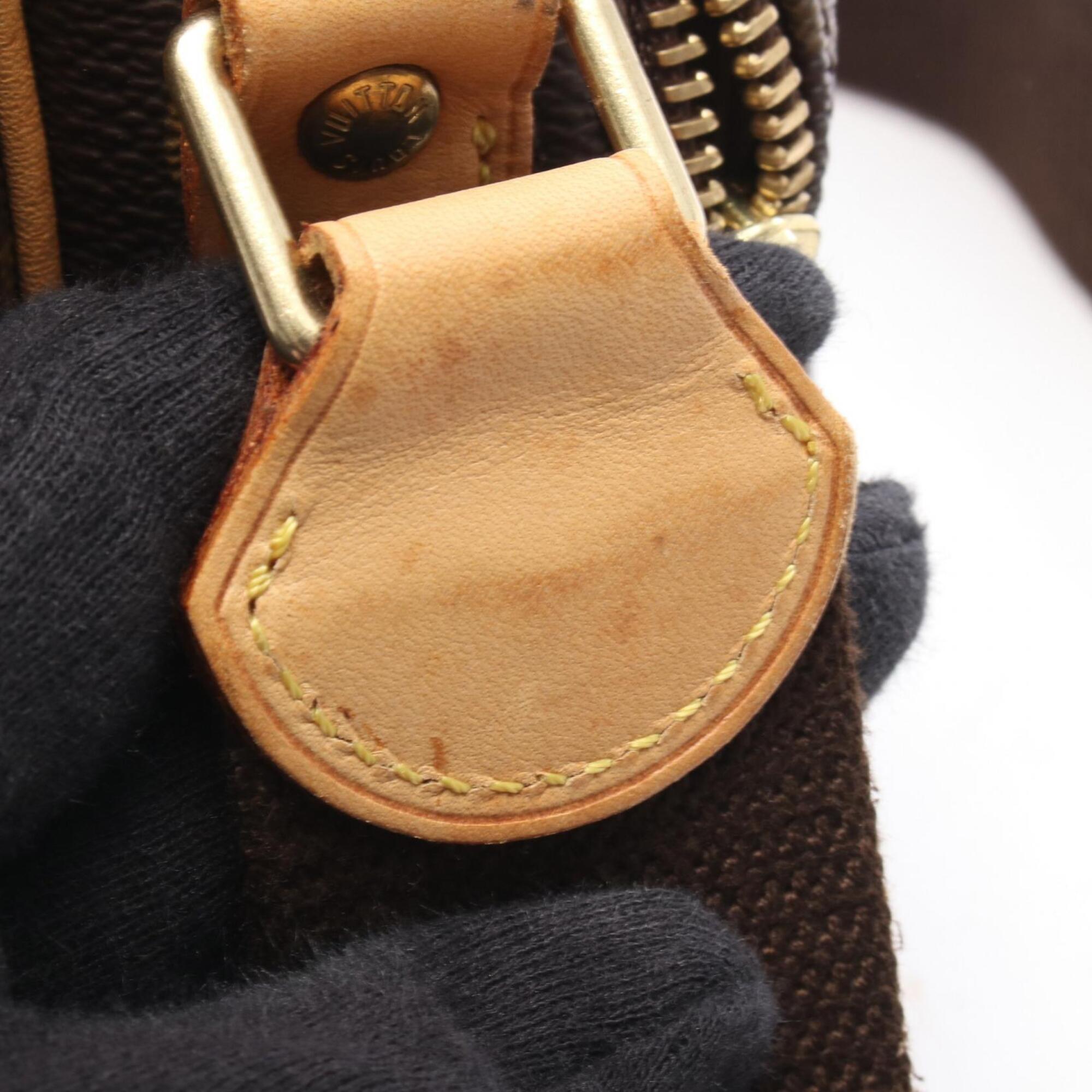 Louis Vuitton Brown Pvc Leather Handbag Shoulder Bag (Pre-Owned)