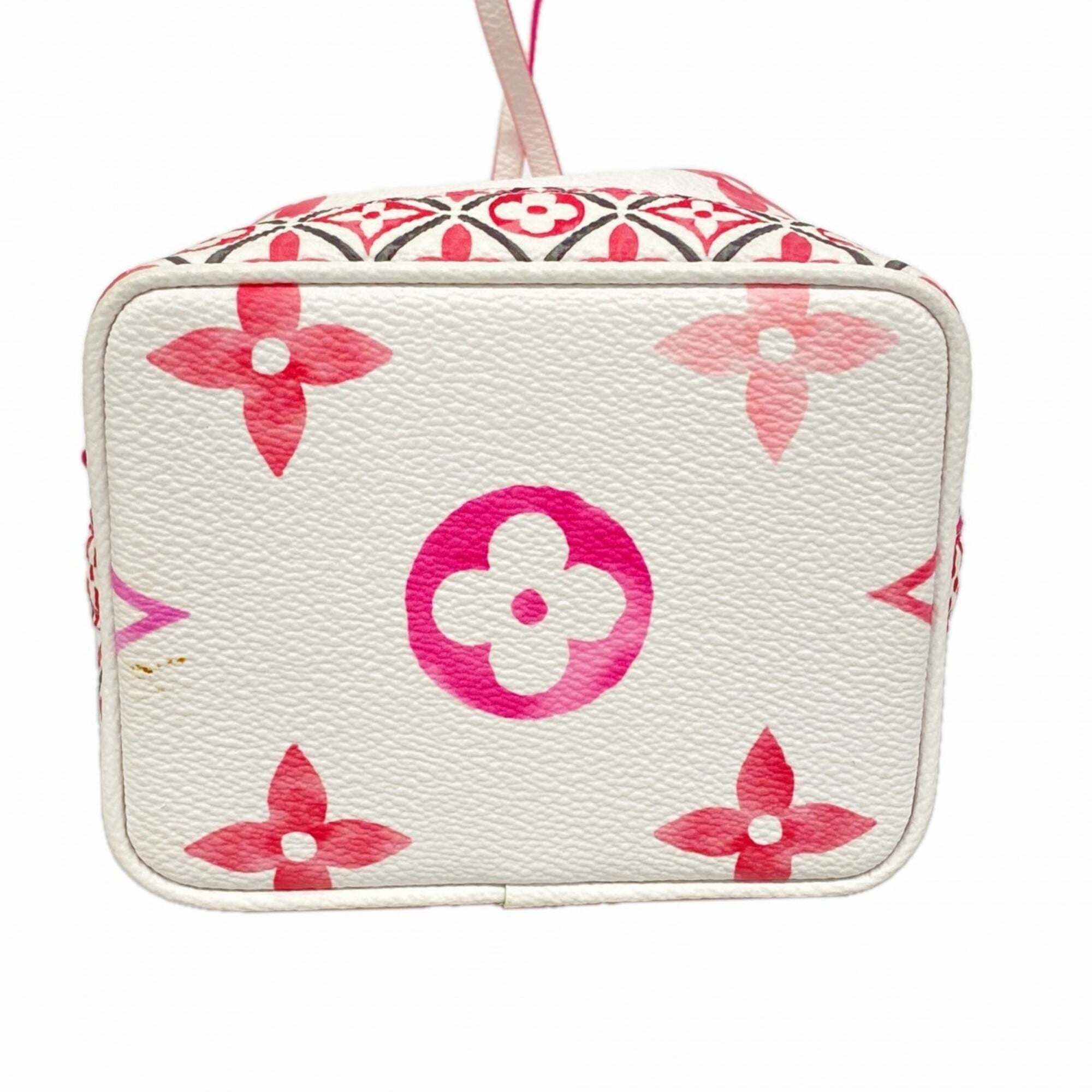 Louis Vuitton Rose Handbag (Pre-Owned)
