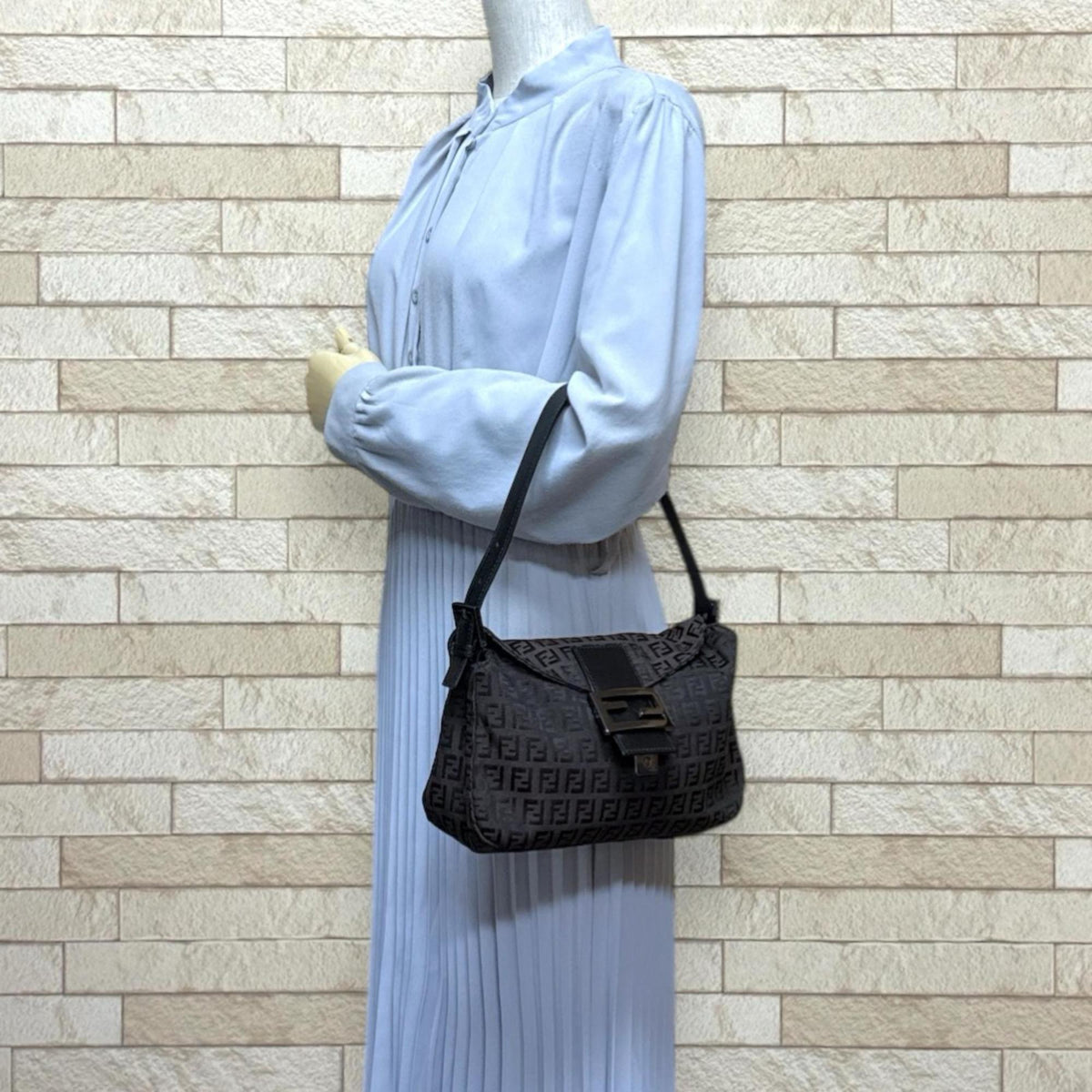 Fendi Brown Canvas Leather Handbag (Pre-Owned)