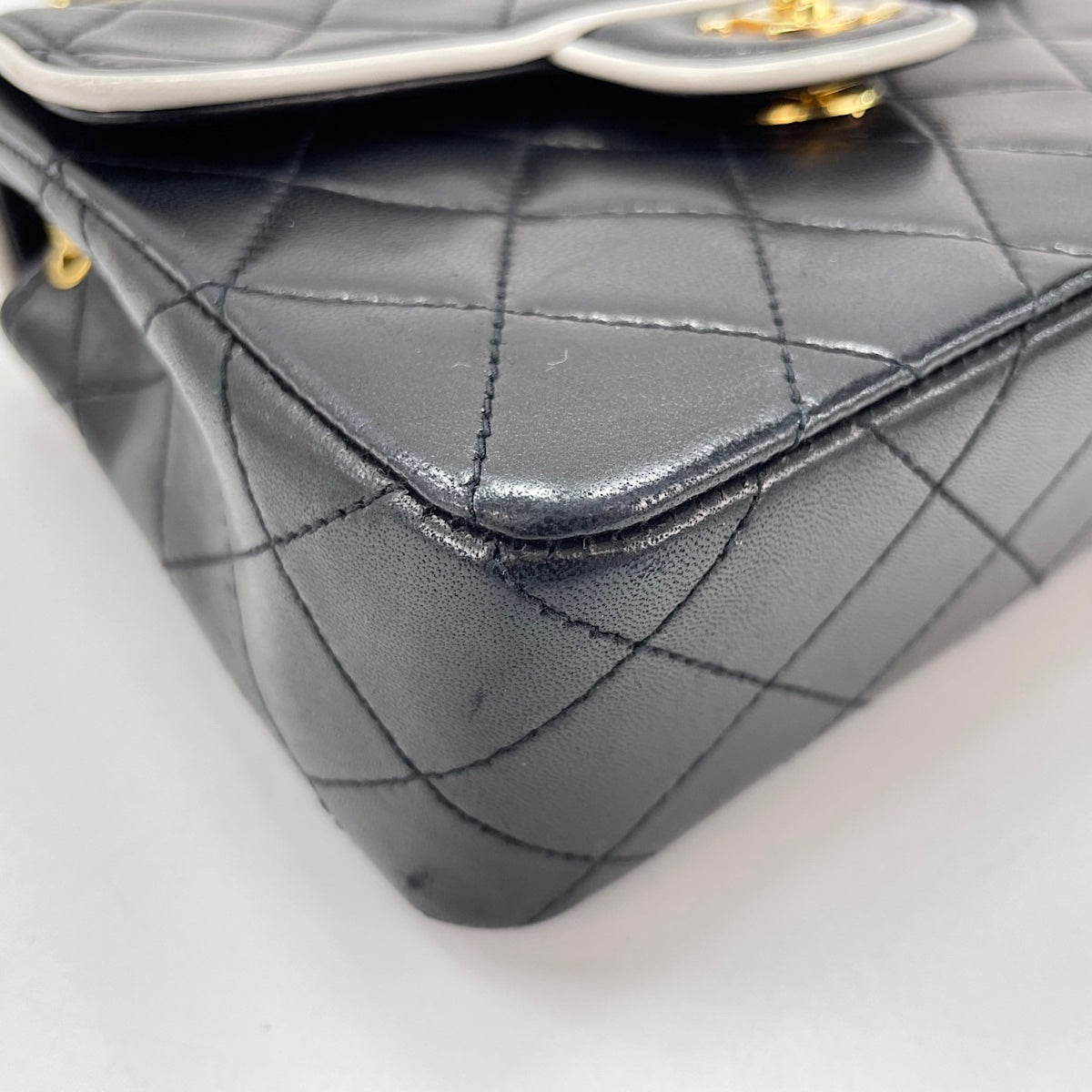 Chanel Matelasse Black Shoulder Bag (Pre-Owned)