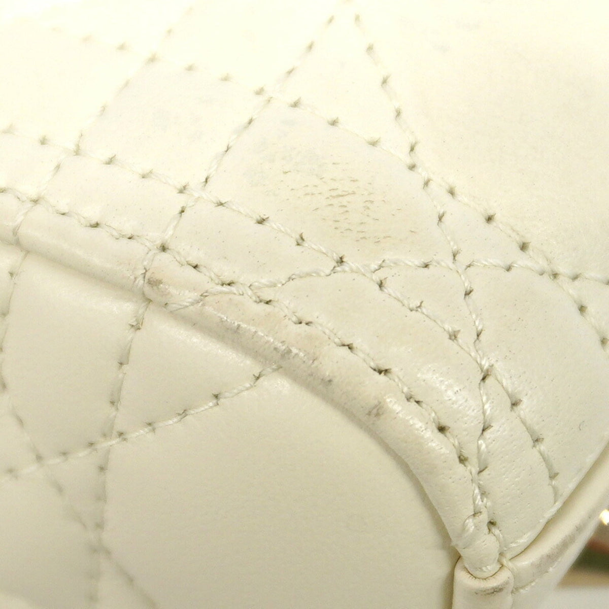 Christian Dior White Leather Handbag (Pre-Owned)