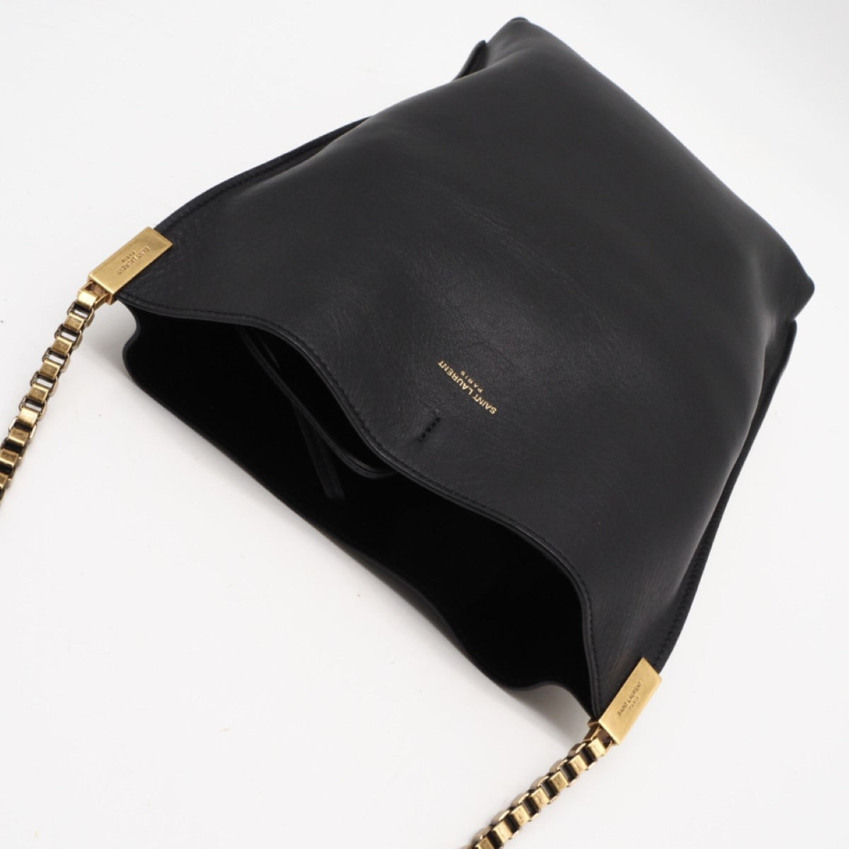 Yves Saint Laurent Black Leather Shoulder Bag (Pre-Owned)