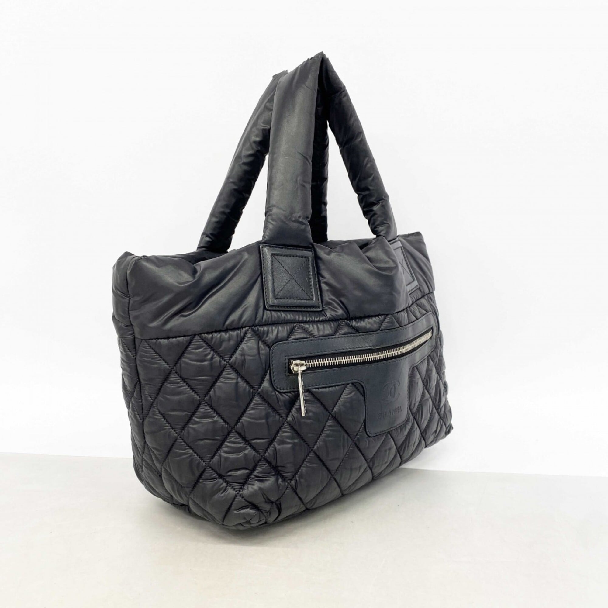 Chanel Black Nylon Tote Bag (Pre-Owned)