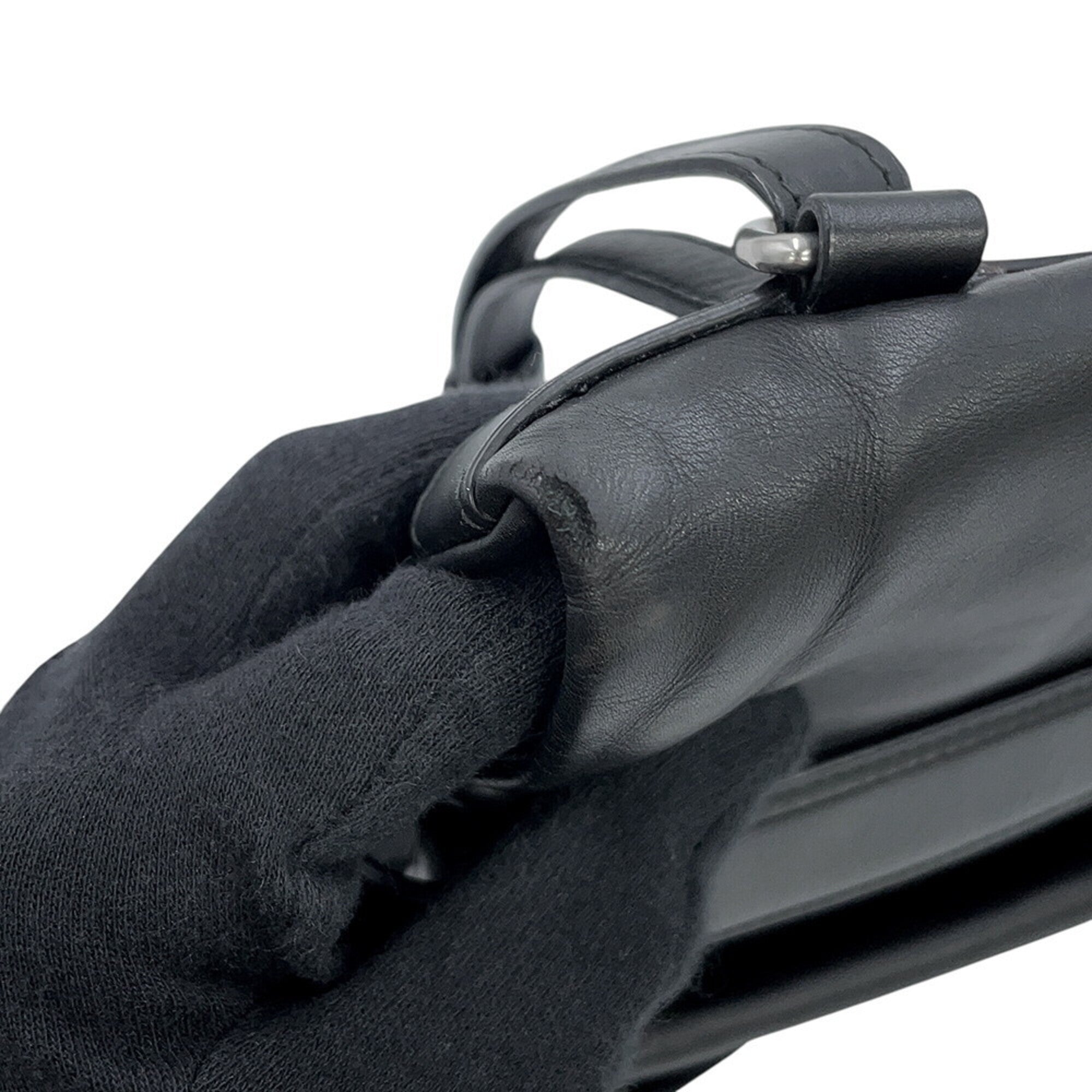 Bottega Veneta Black Leather Shoulder Bag (Pre-Owned)