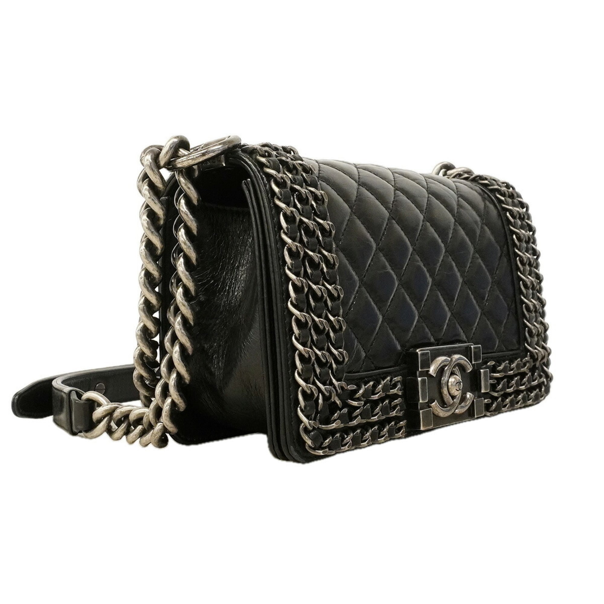 Chanel Black Leather Shoulder Bag (Pre-Owned)