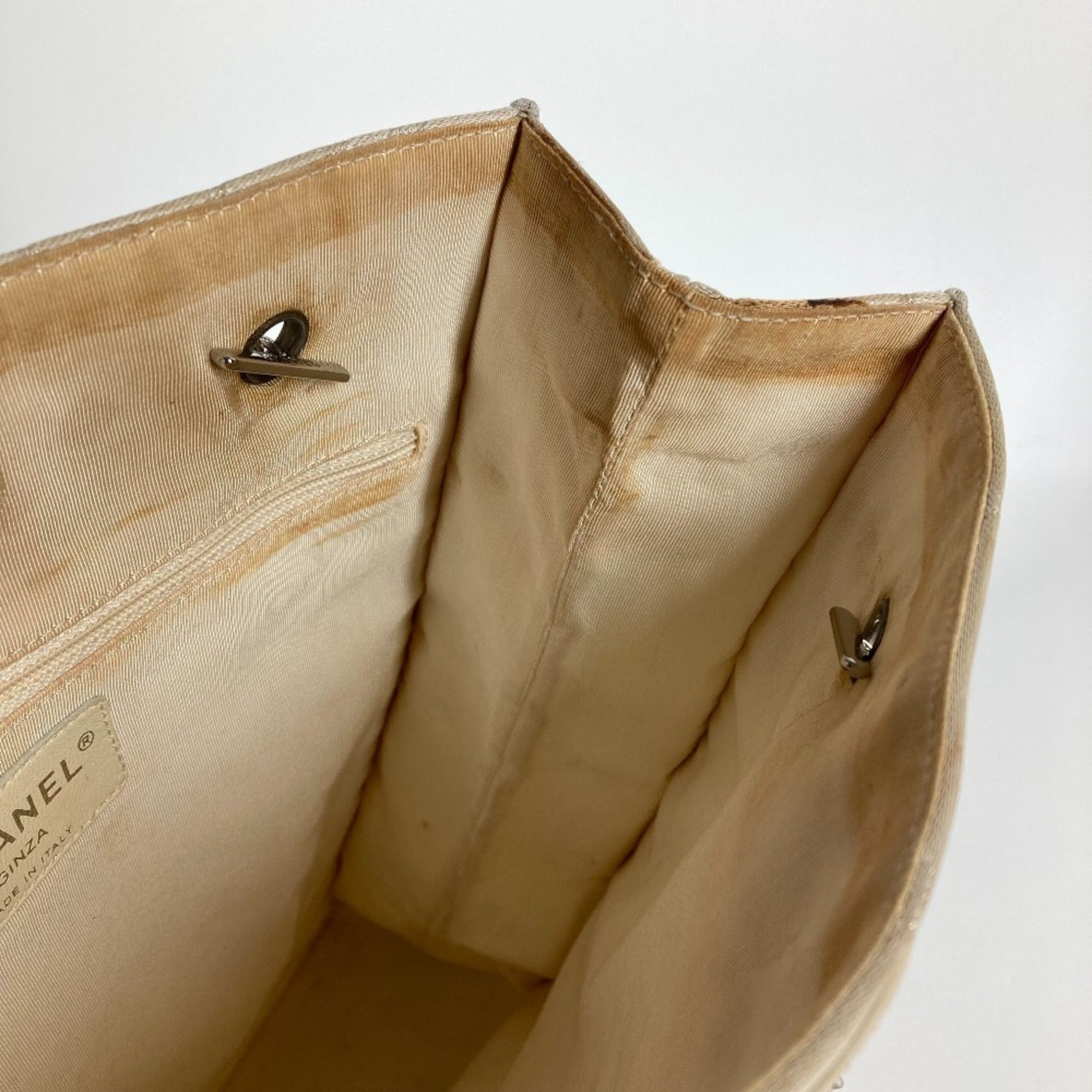 Chanel White Yellow Leather Canvas Shoulder Bag (Pre-Owned)