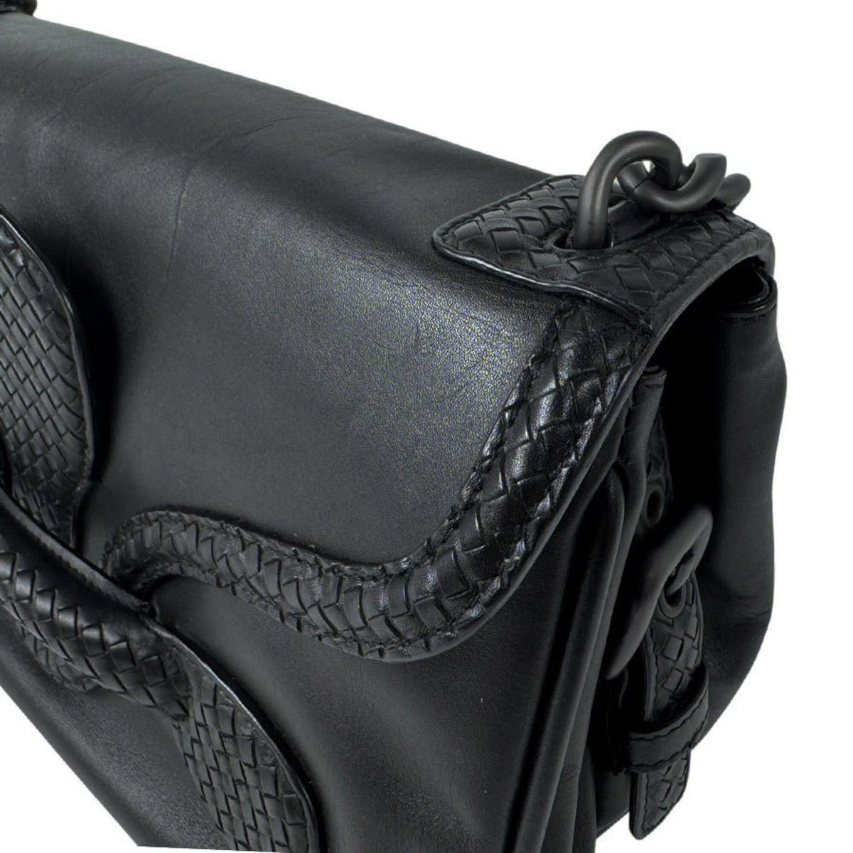 Bottega Veneta Black Leather Shoulder Bag (Pre-Owned)
