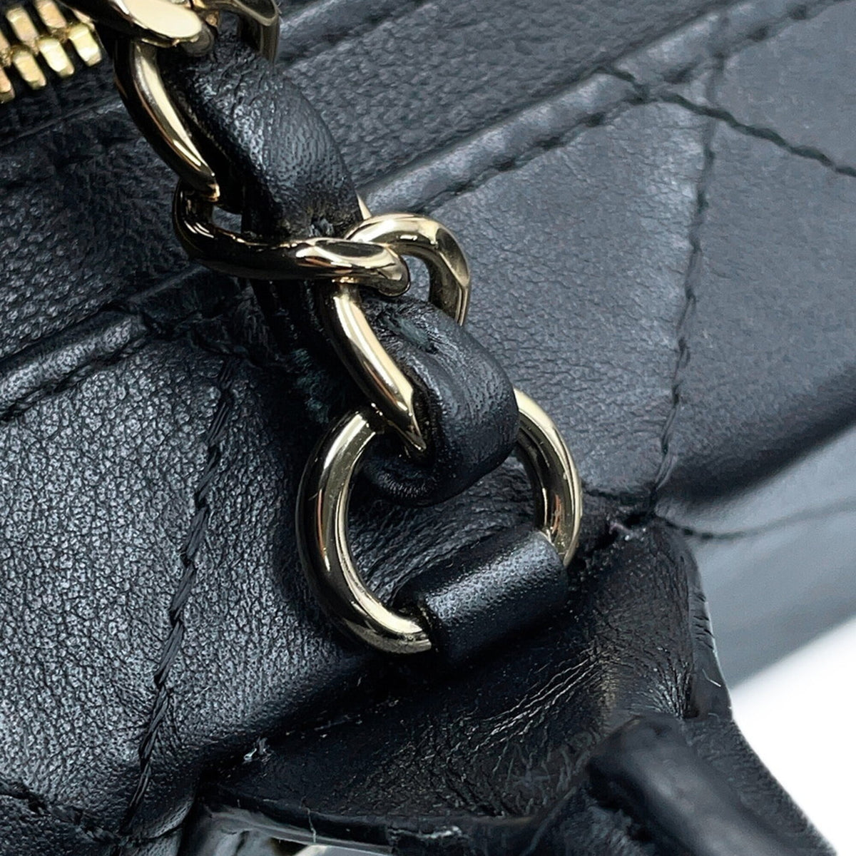 Chanel Matelasse Black Leather Handbag Shoulder Bag Vanity Bag (Pre-Owned)