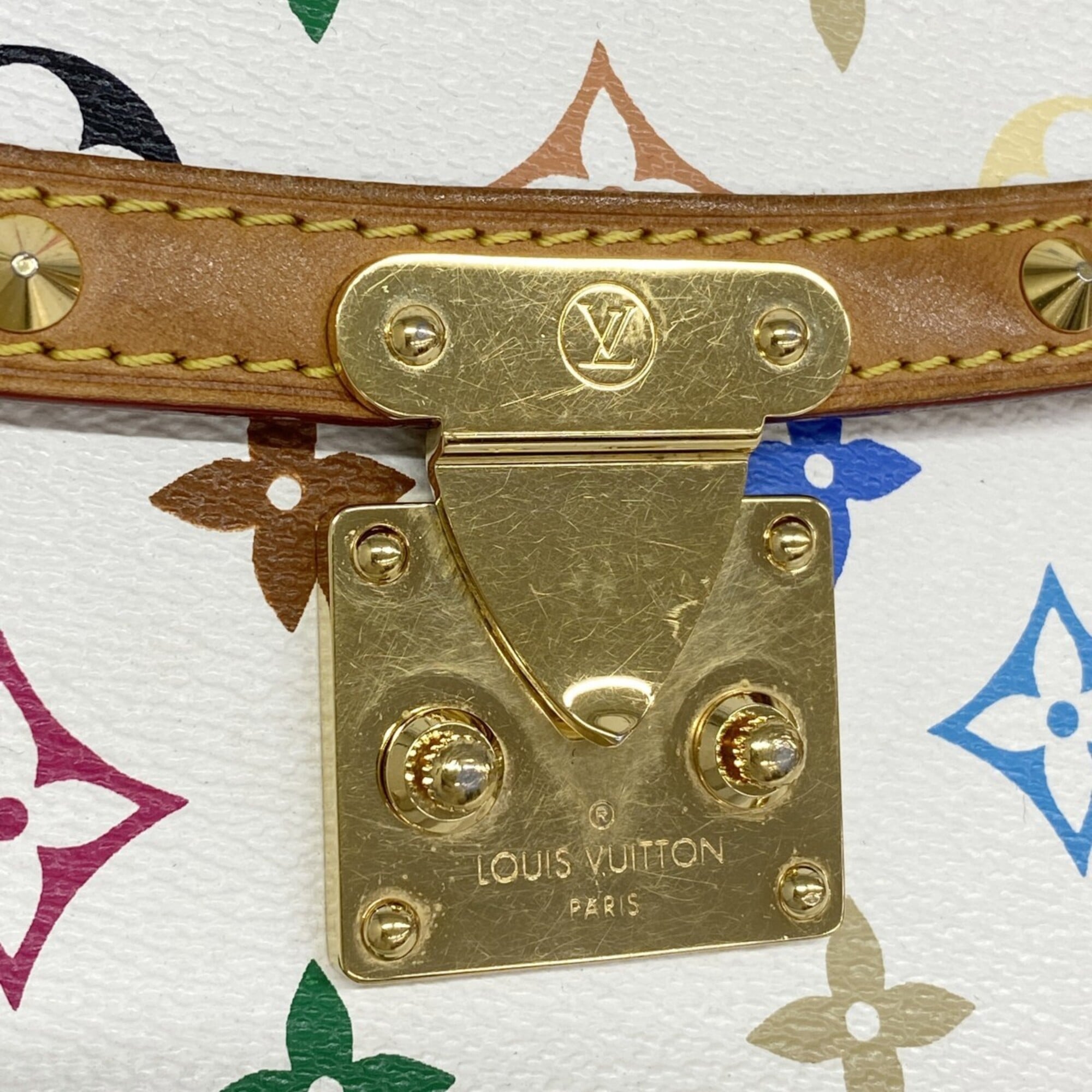 Louis Vuitton Blanc Shoulder Bag (Pre-Owned)
