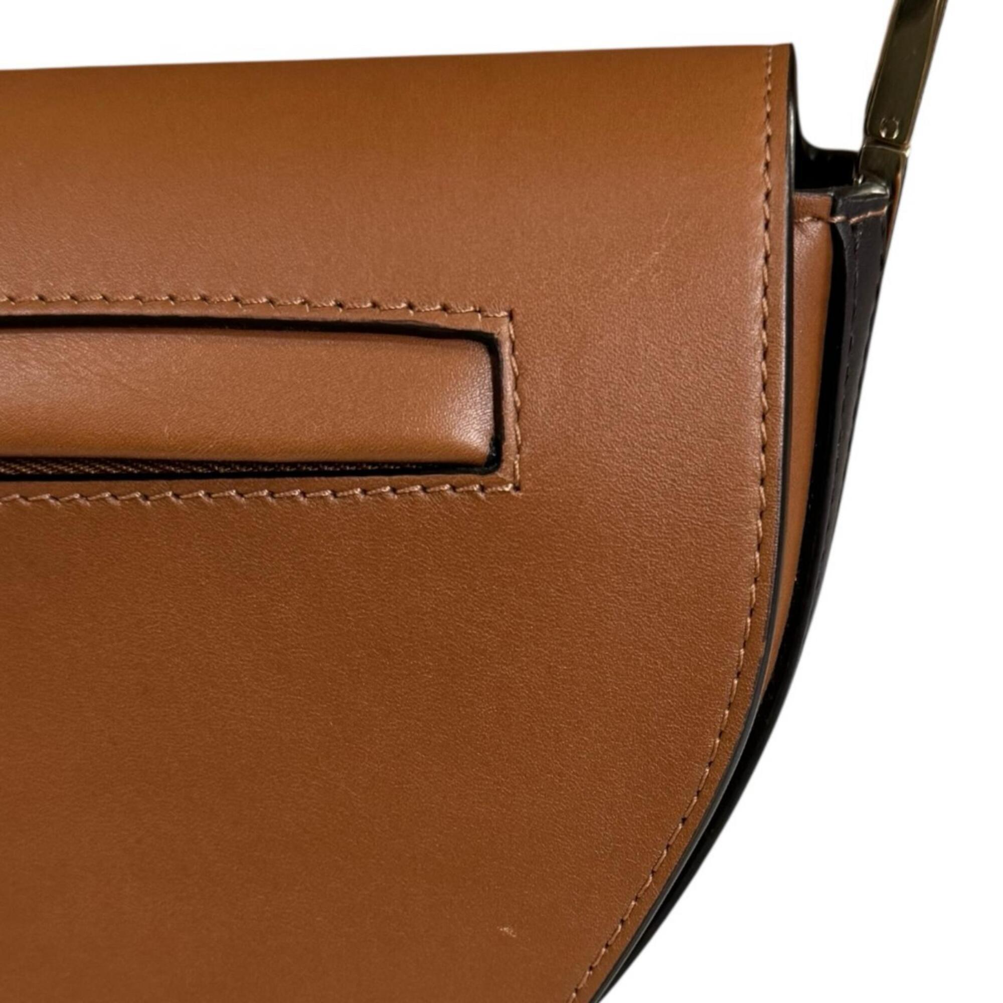 Burberry Brown Leather Shoulder Bag (Pre-Owned)