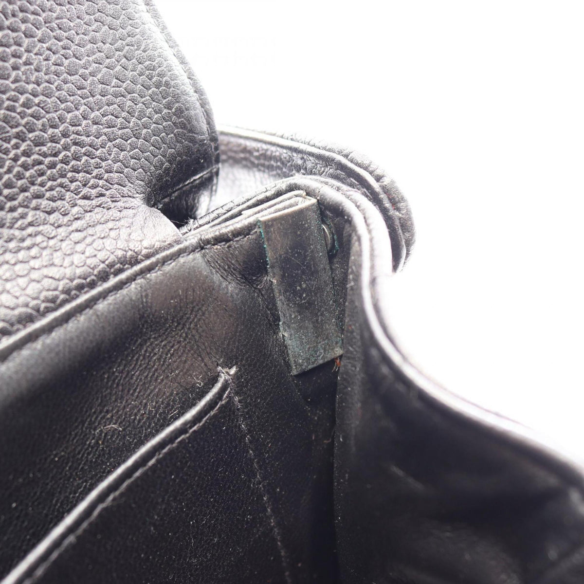 Chanel Matelasse Black Grained Calfskin Handbag (Pre-Owned)