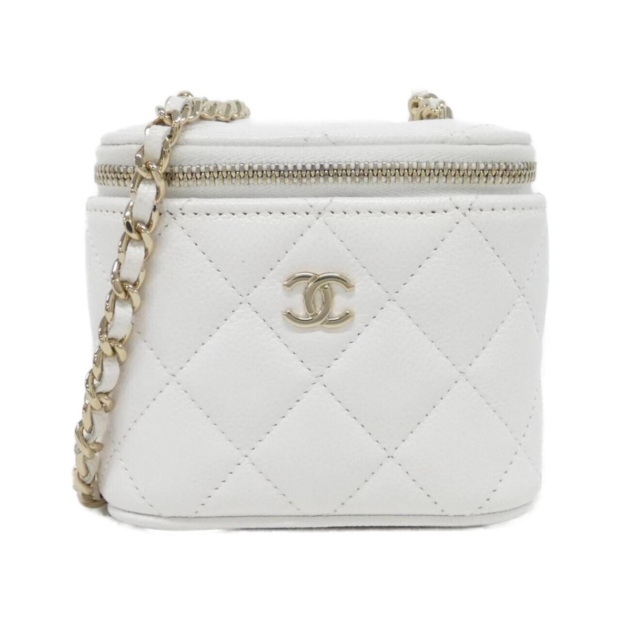 Chanel White Grained Calfskin Shoulder Bag (Pre-Owned)