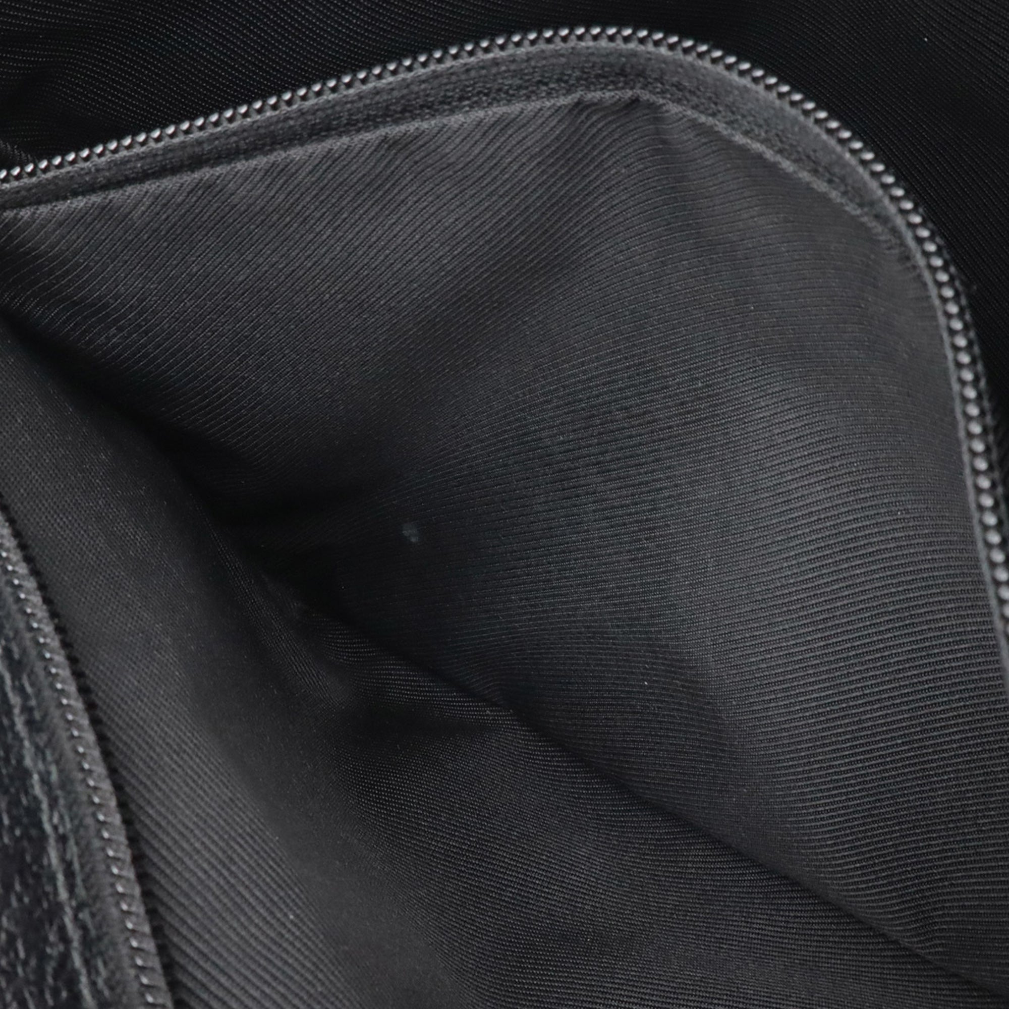 Gucci Gg Canvas Black Gg Canvas Handbag Shoulder Bag (Pre-Owned)