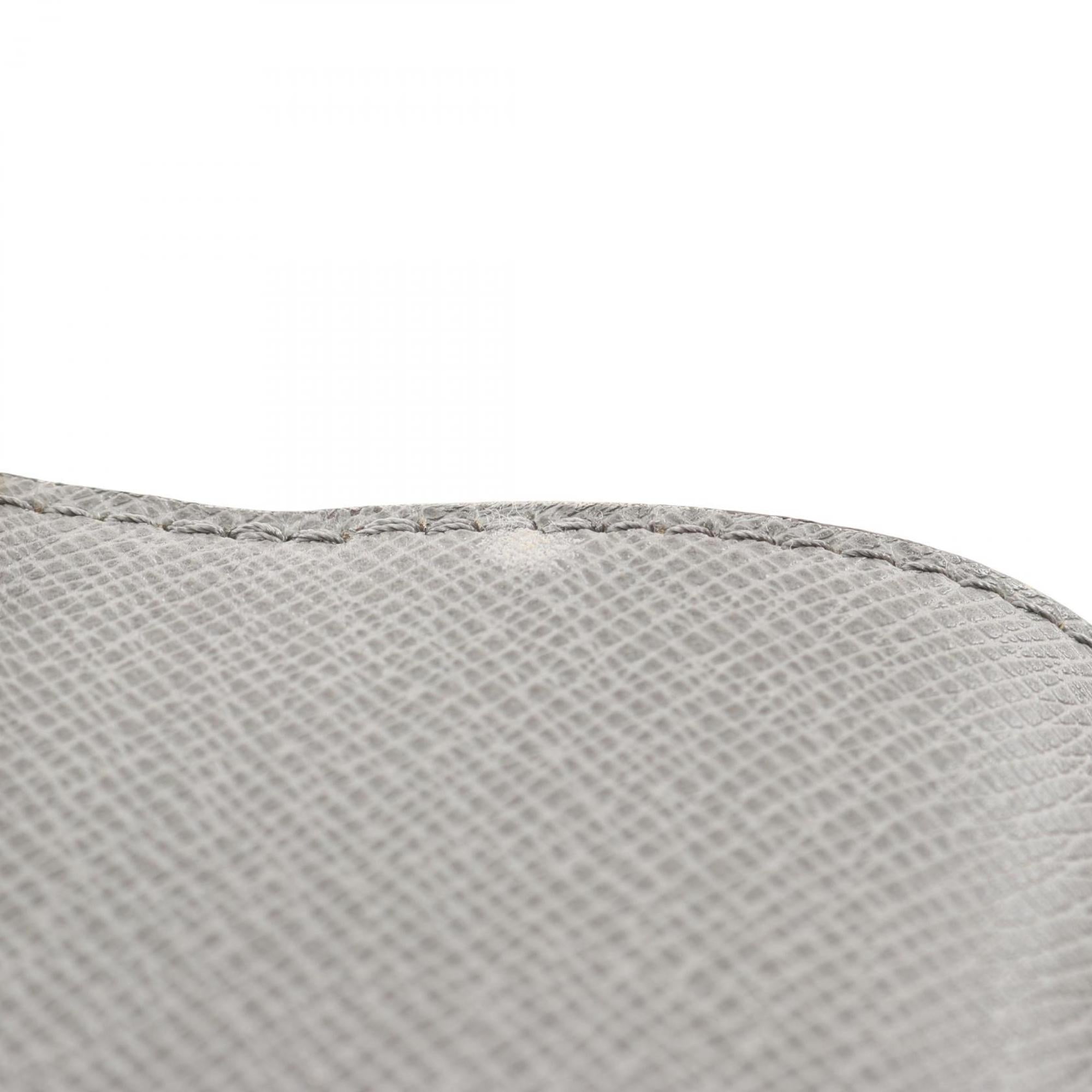 Louis Vuitton Glacier Gray Taiga Leather Briefcase Handbag (Pre-Owned)