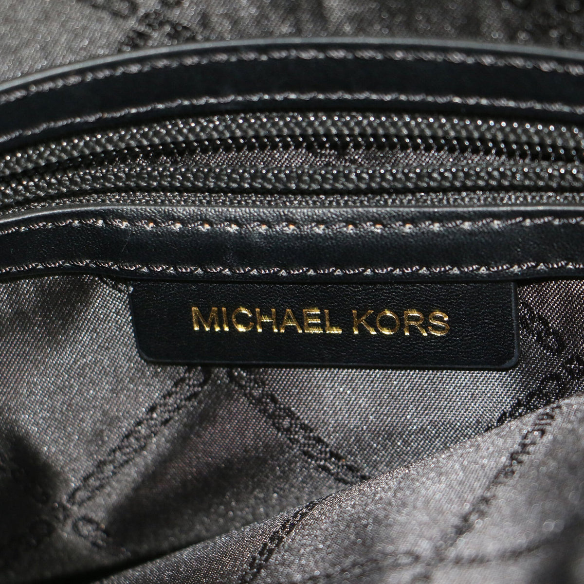 Michael Kors Black Leather Messenger Bag (Pre-Owned)
