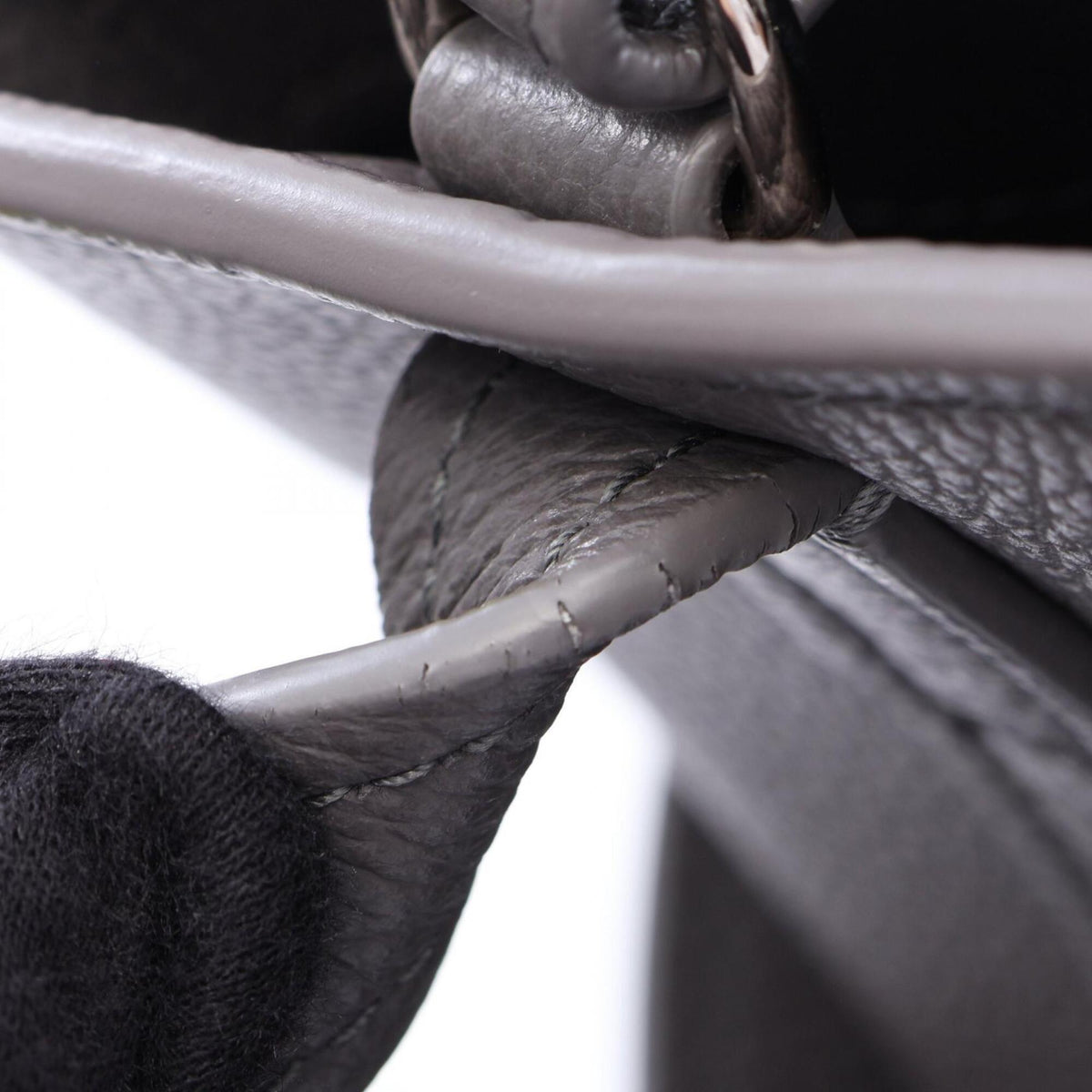Balenciaga Gray Leather Handbag (Pre-Owned)