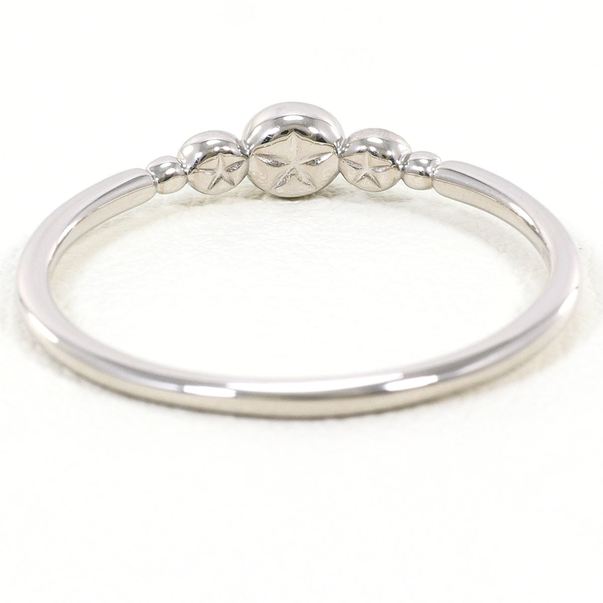 Unbranded White Gold White Gold (10K) Band Ring (Pre-Owned)