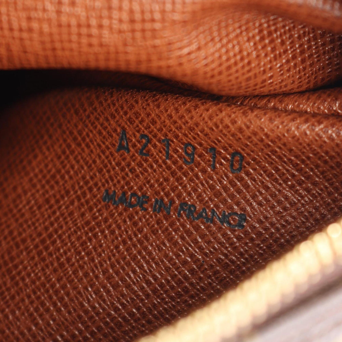 Louis Vuitton Brown Coated Canvas Leather Handbag Shoulder Bag (Pre-Owned)