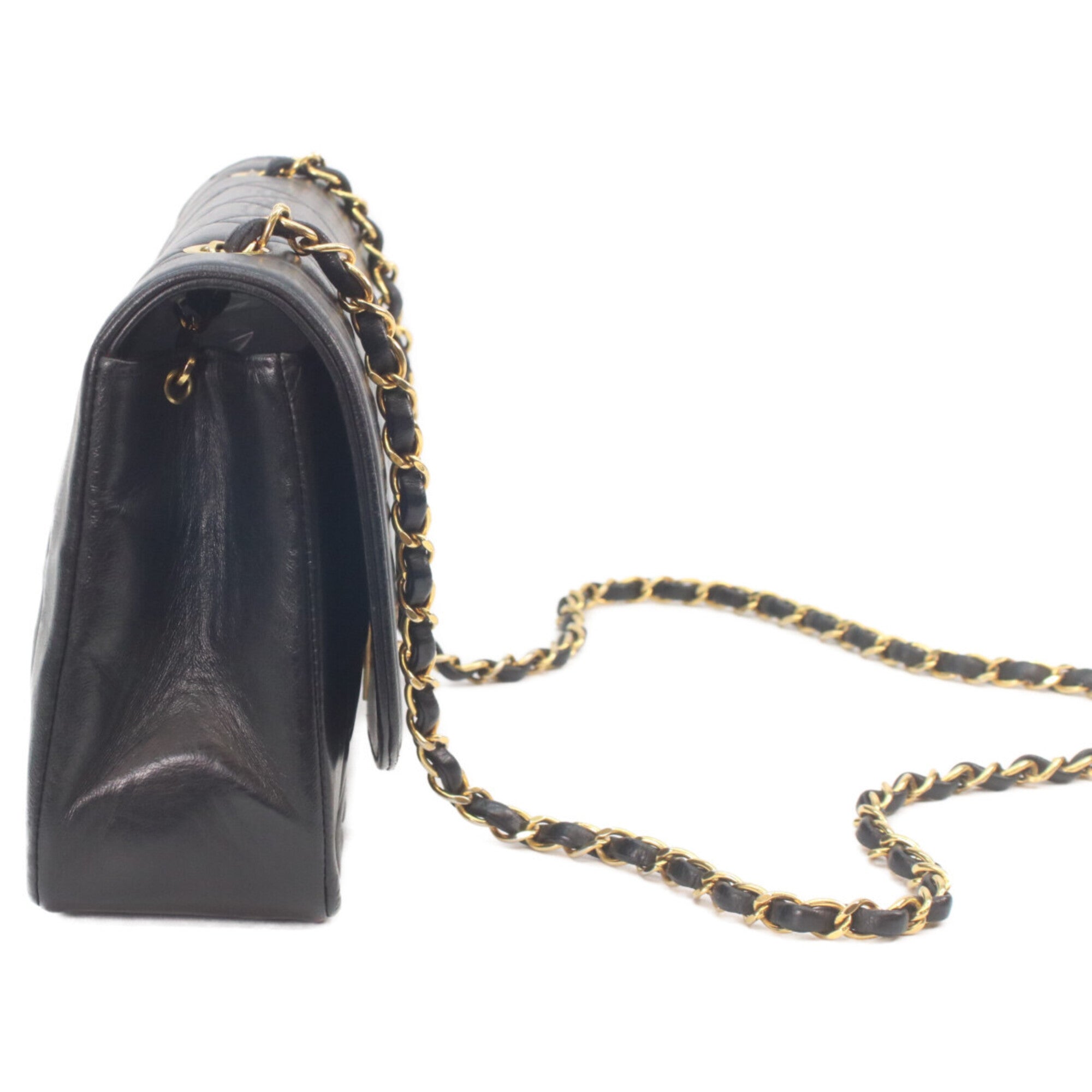 Chanel Black Leather Shoulder Bag (Pre-Owned)